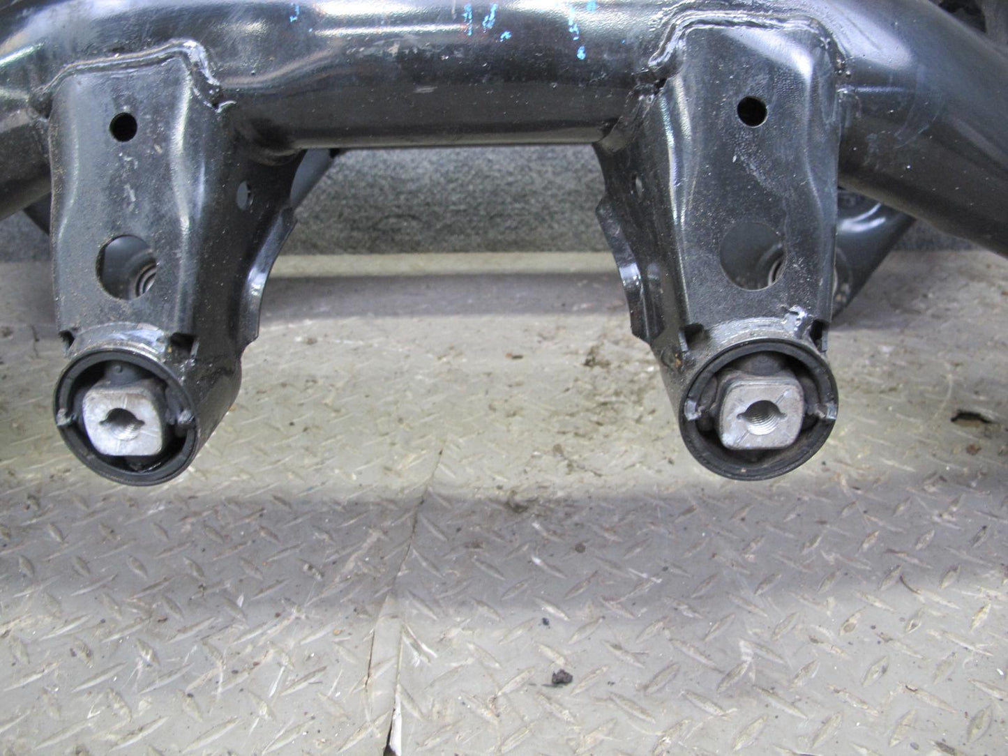 2008-2013 BMW E90 E92 E93 M3 Rear Axle Carrier Sub Frame Crossmember Cradle