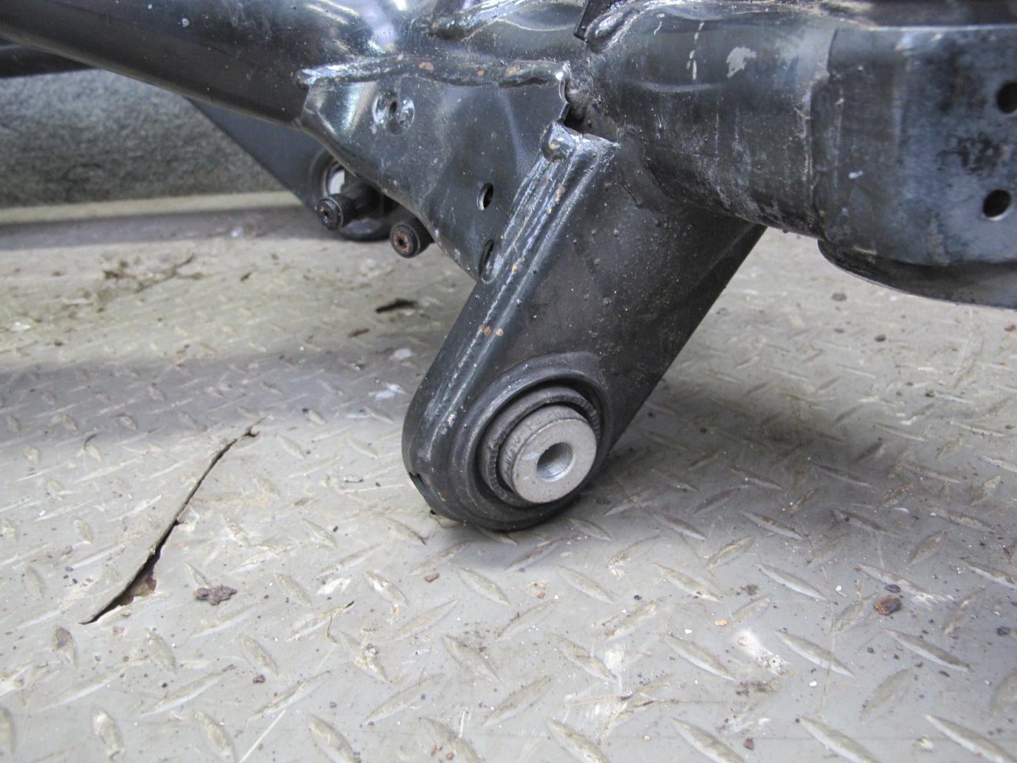 2008-2013 BMW E90 E92 E93 M3 Rear Axle Carrier Sub Frame Crossmember Cradle