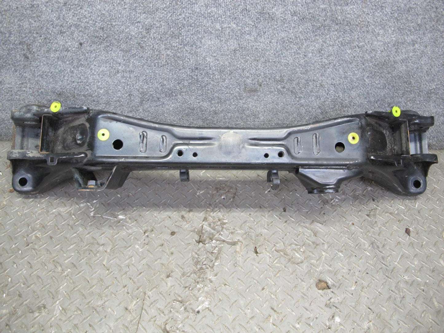 98-05 Lexus JZS160L GS400 GS430 GS300 Front Suspension Crossmember Carrier OEM