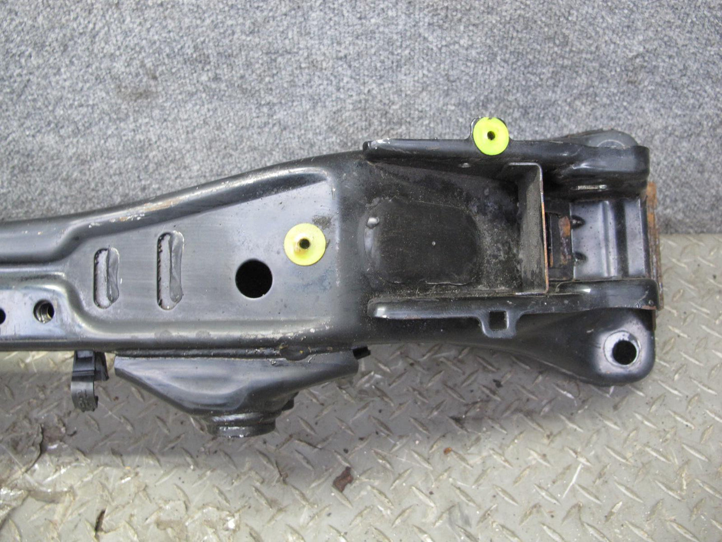 98-05 Lexus JZS160L GS400 GS430 GS300 Front Suspension Crossmember Carrier OEM