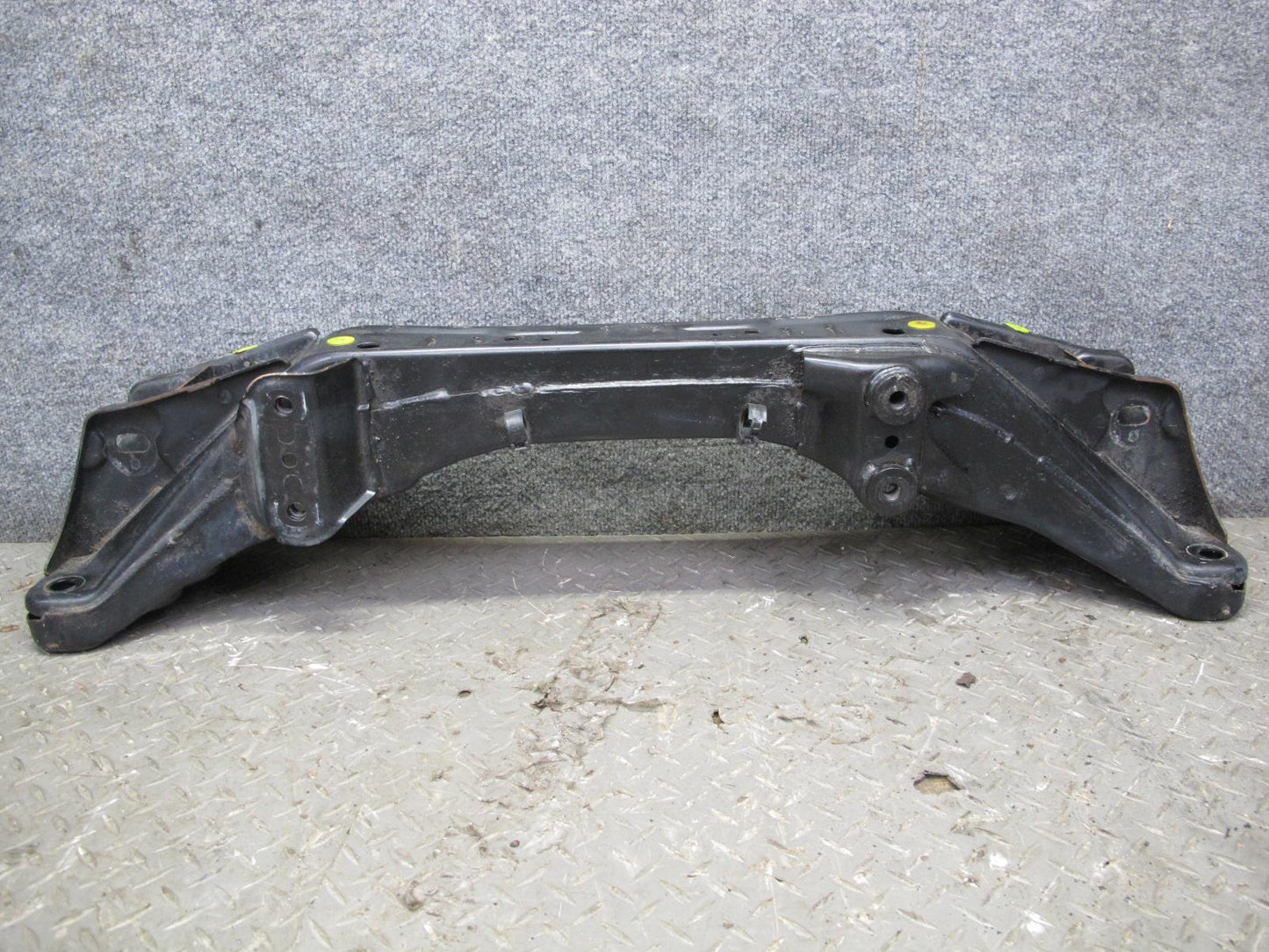 98-05 Lexus JZS160L GS400 GS430 GS300 Front Suspension Crossmember Carrier OEM