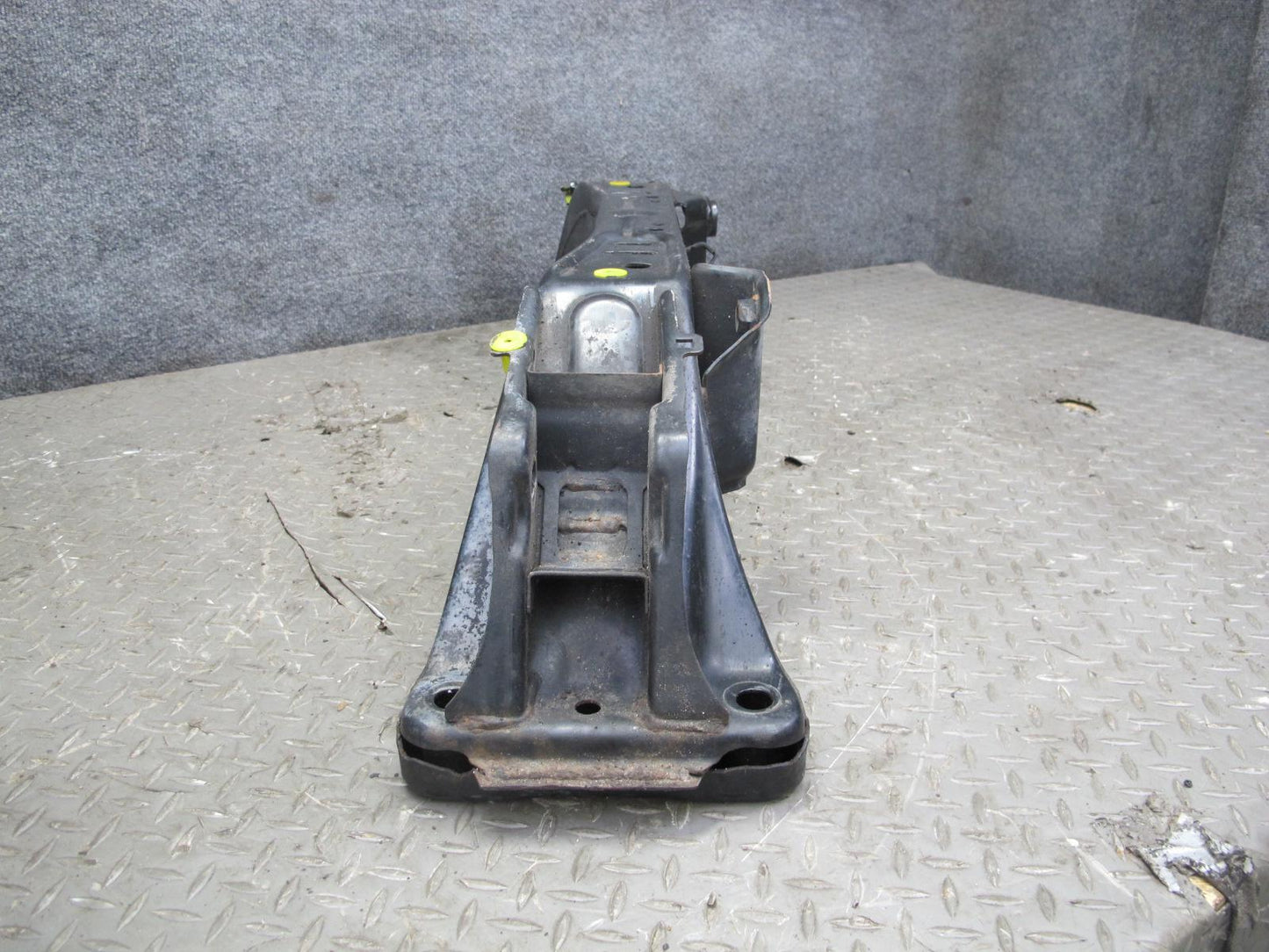98-05 Lexus JZS160L GS400 GS430 GS300 Front Suspension Crossmember Carrier OEM