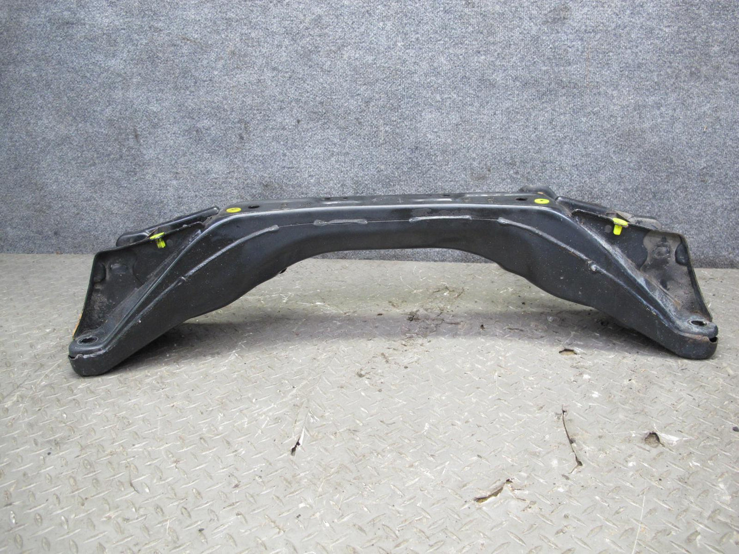 98-05 Lexus JZS160L GS400 GS430 GS300 Front Suspension Crossmember Carrier OEM