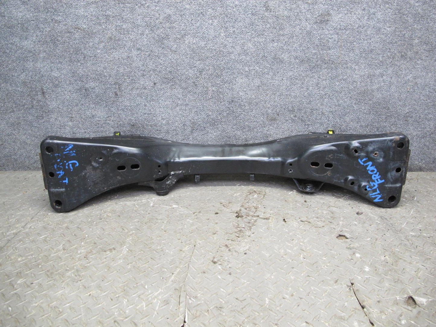 98-05 Lexus JZS160L GS400 GS430 GS300 Front Suspension Crossmember Carrier OEM