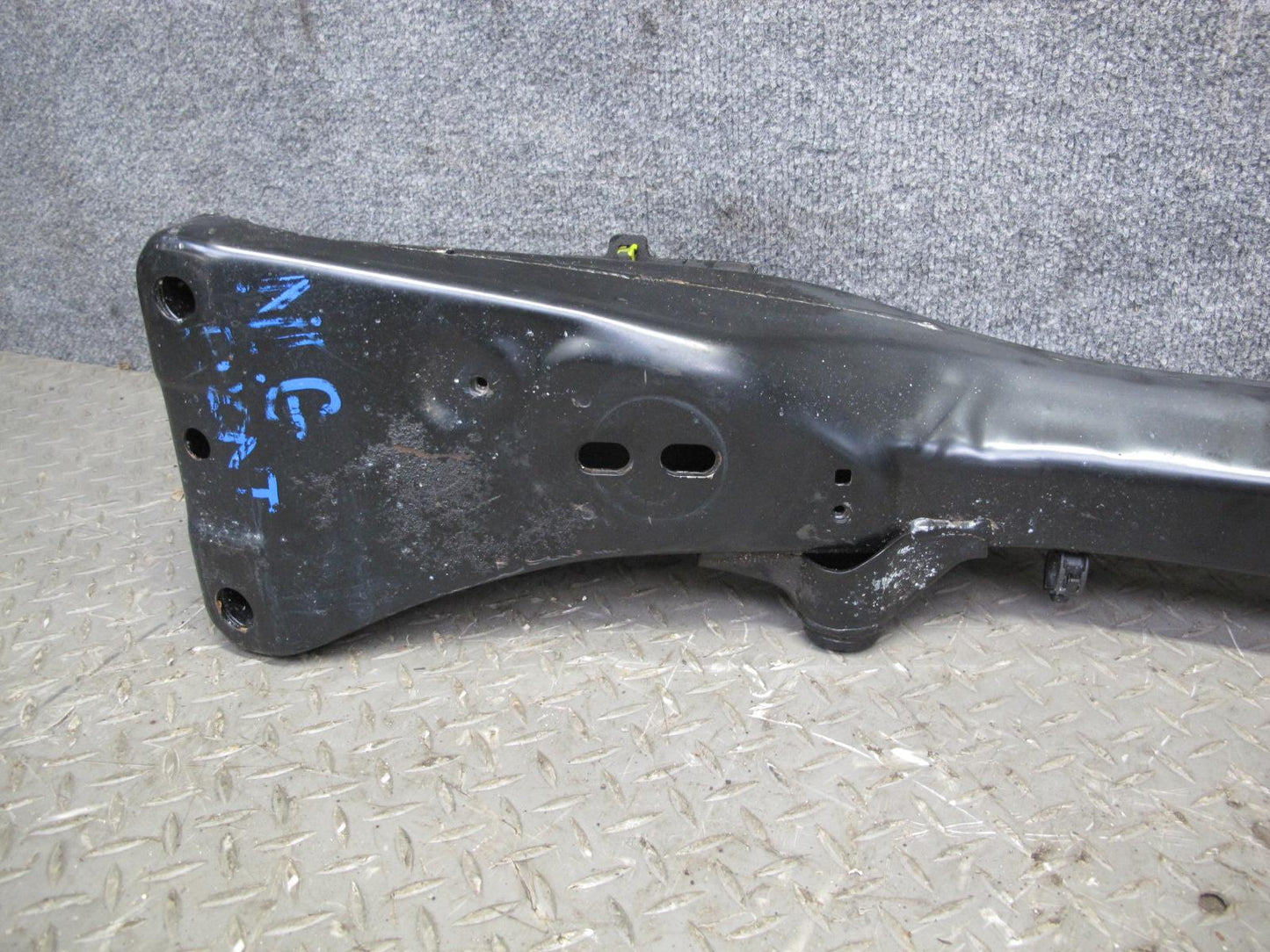 98-05 Lexus JZS160L GS400 GS430 GS300 Front Suspension Crossmember Carrier OEM