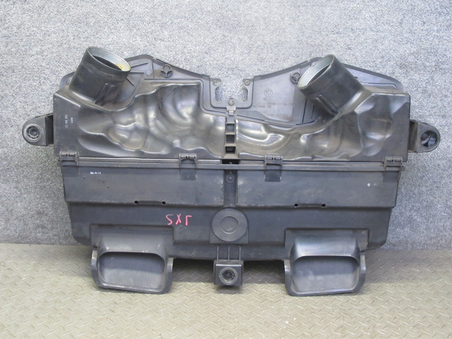 2010-2014 BMW E71 X6M Engine Trim Panel Air Cleaner Intake Filter Box 70359668