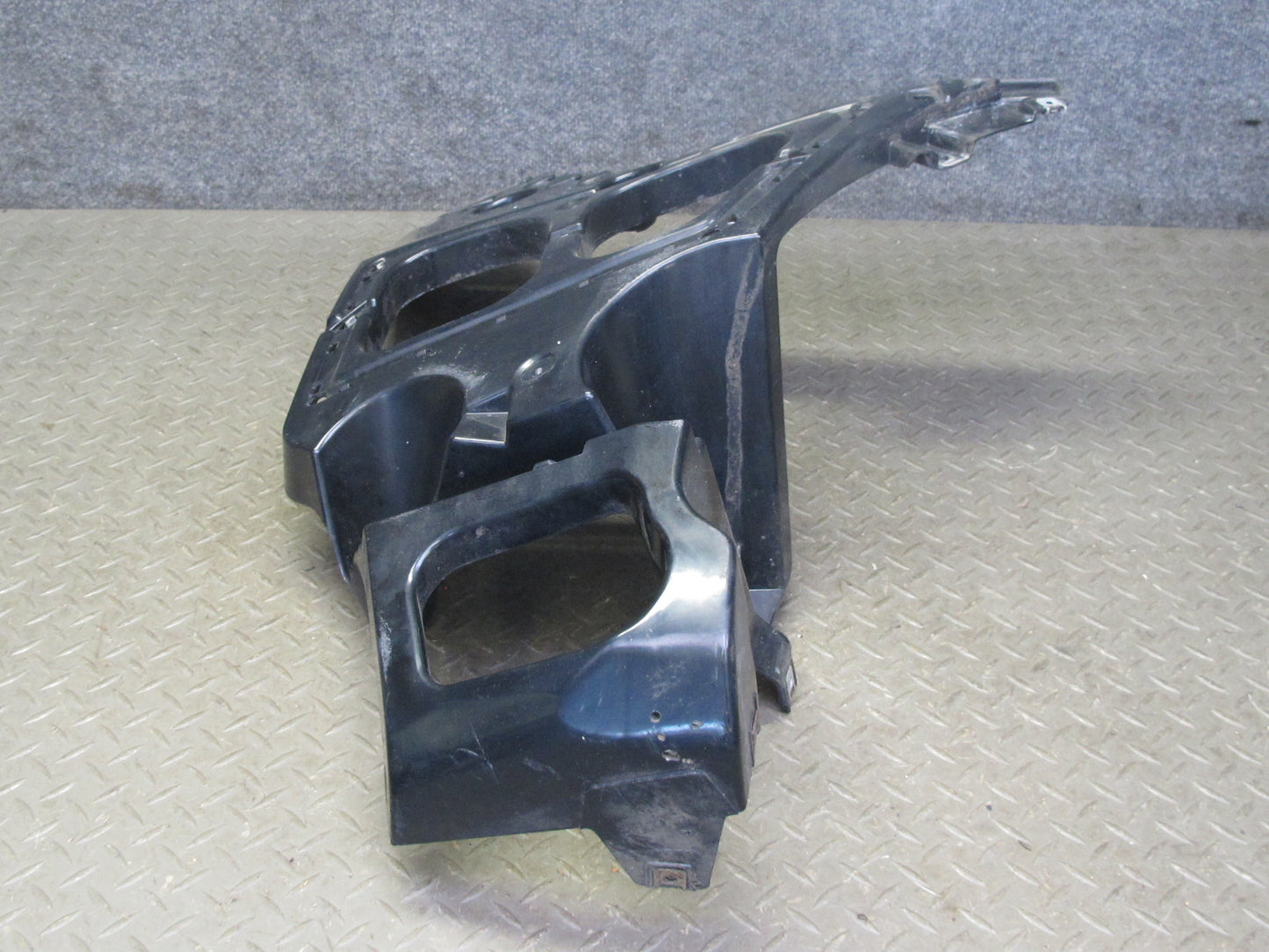 2008-2014 BMW E71 E72 X6 X6M Rear Right Bumper Mount Bracket Support 7176246