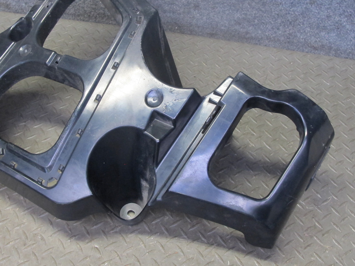 2008-2014 BMW E71 E72 X6 X6M Rear Right Bumper Mount Bracket Support 7176246
