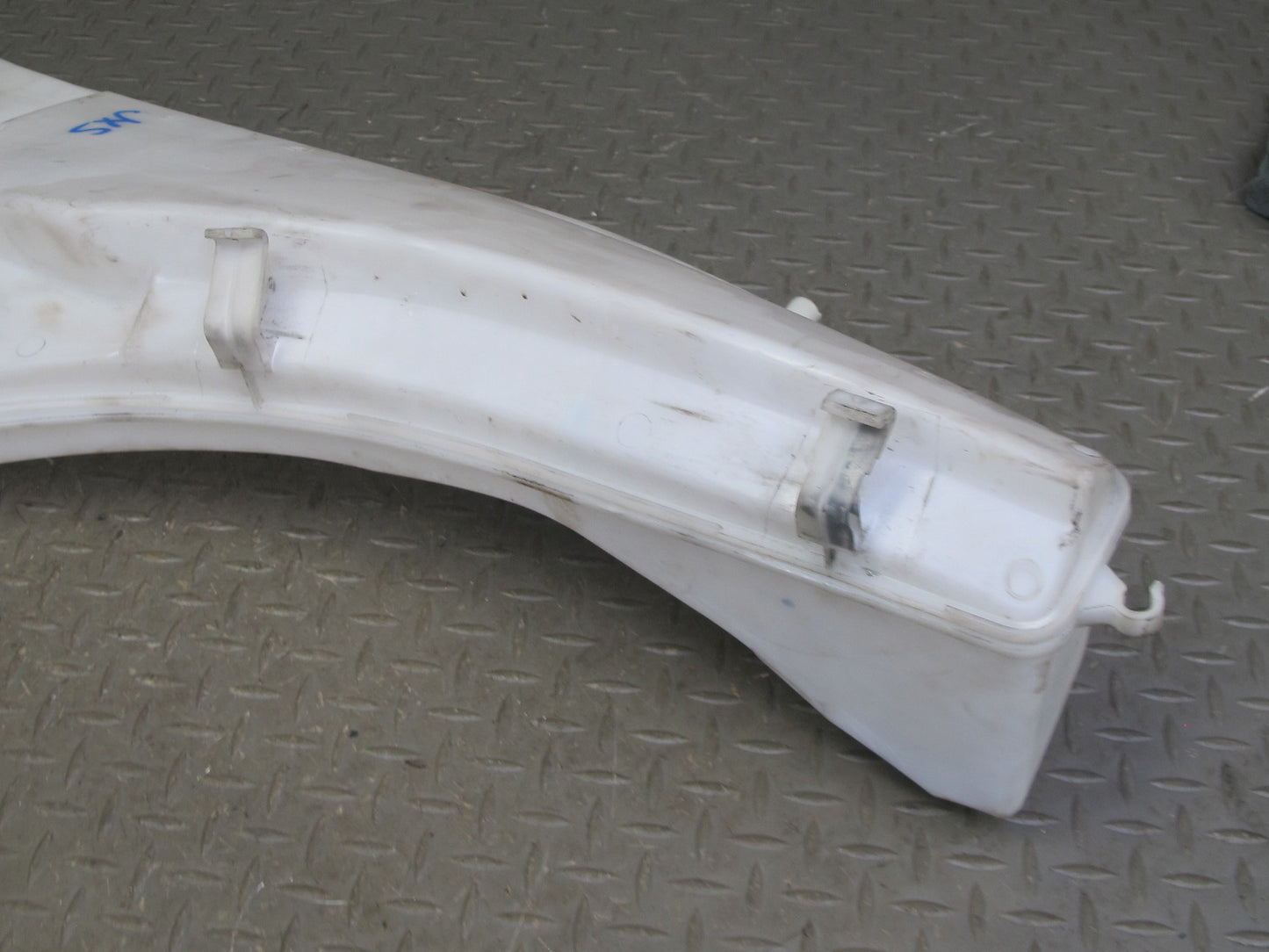2008-2014 BMW E71 E72 X6 X6M Windshield Washer Fluid Reservoir Tank w Motor