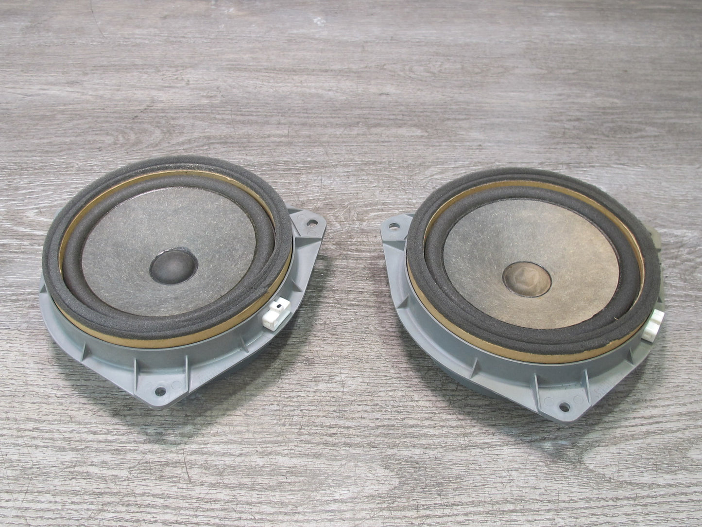 00-05 Toyota MR2 Spyder Set of 2 Left & Right Door Speaker 86160-22860 OEM