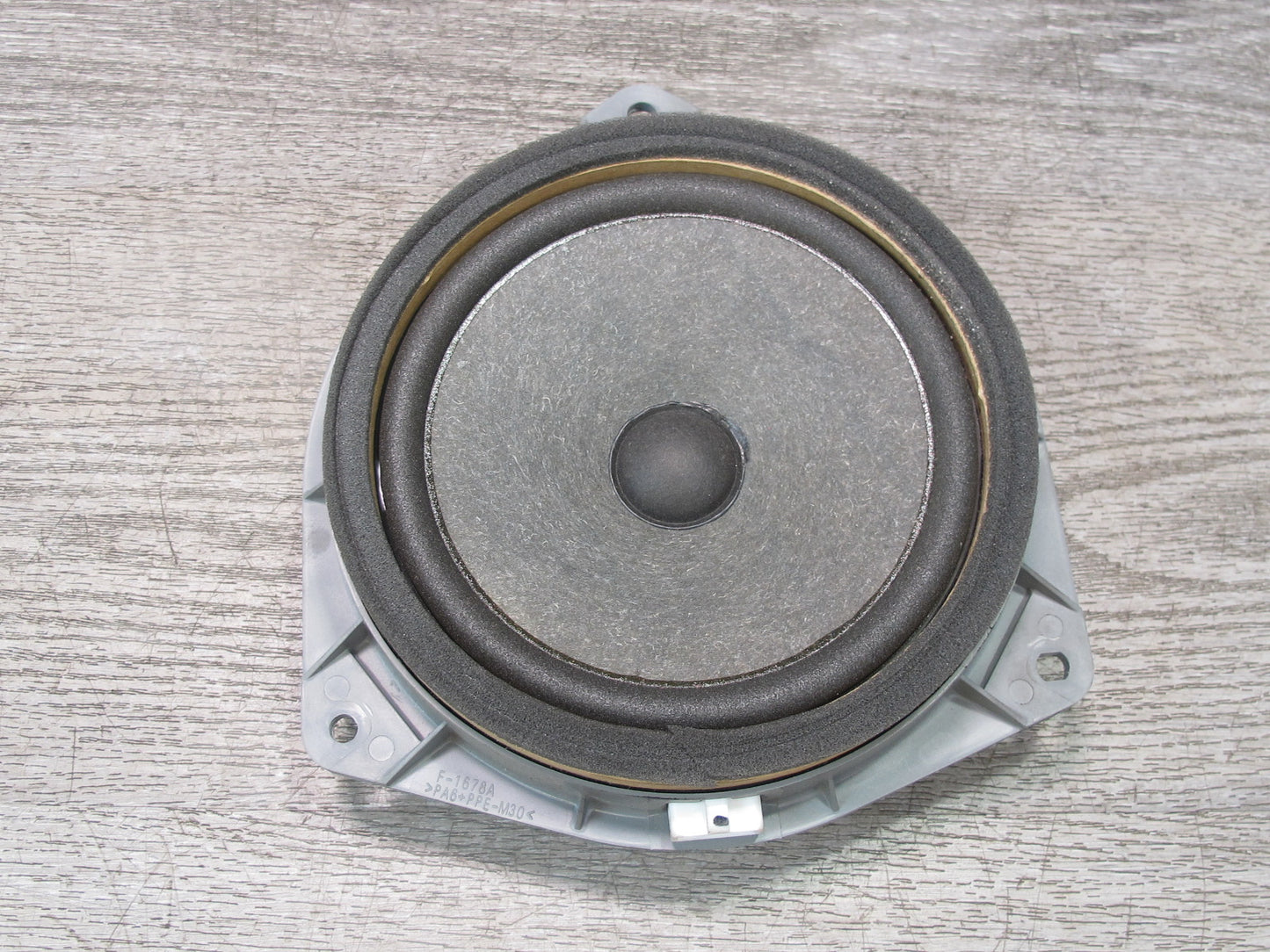 00-05 Toyota MR2 Spyder Set of 2 Left & Right Door Speaker 86160-22860 OEM