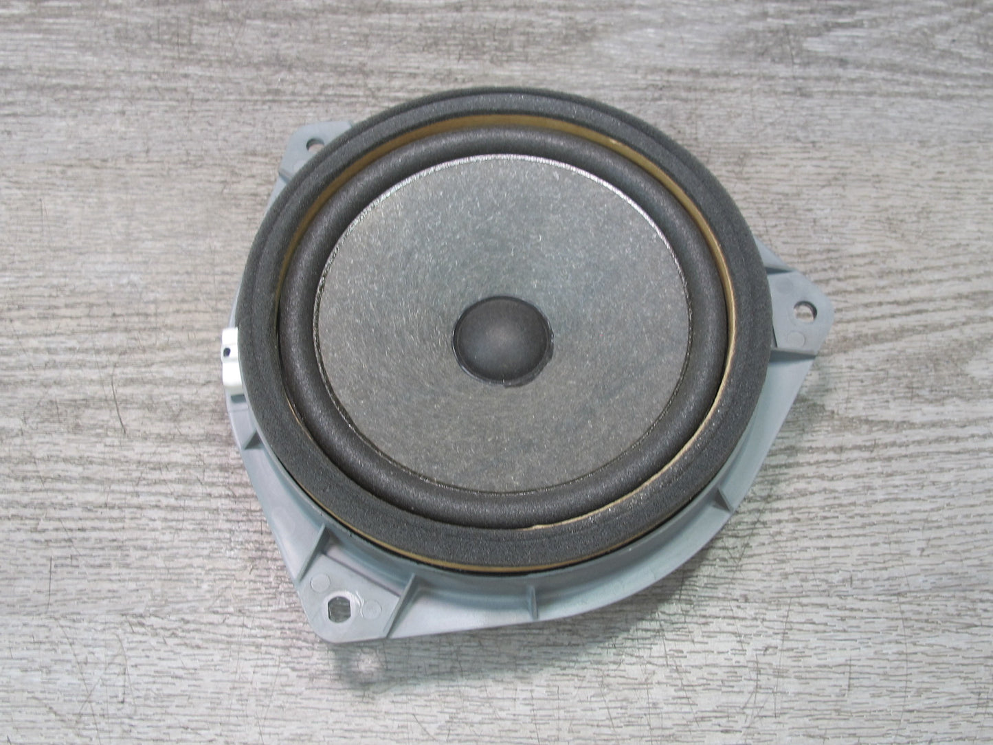 00-05 Toyota MR2 Spyder Set of 2 Left & Right Door Speaker 86160-22860 OEM