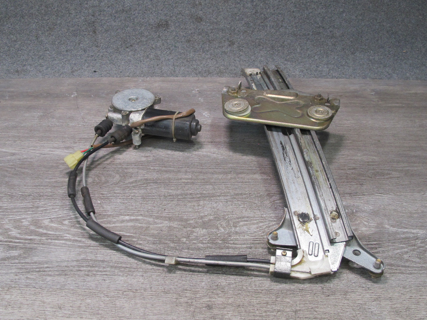 88-90 Mazda RX7 FC3S Convertible Right Door Power Window Regulator w Motor OEM