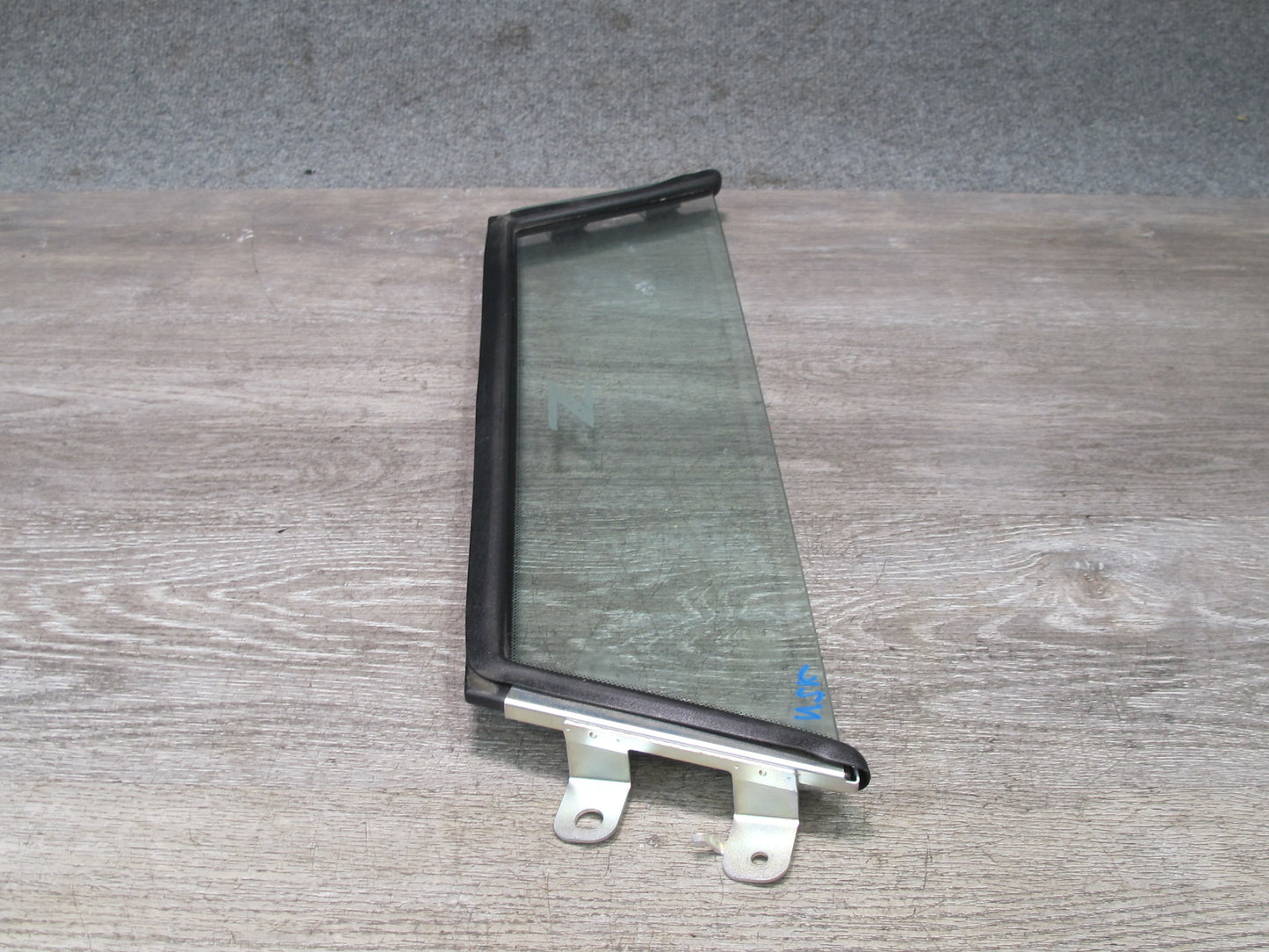 04-09 Nissan 350Z Z33 Convertible Rear Wind Screen Deflector Glass OEM