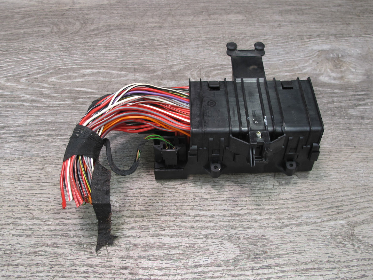 2000-2004 Porsche 911 996 Boxster Fuse Relay Junction Box Module Unit