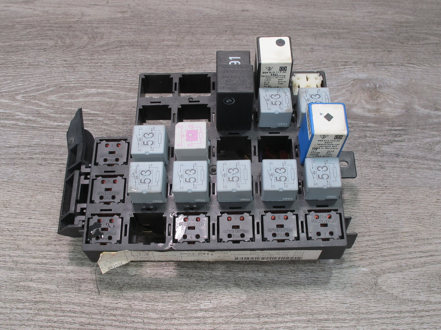 2000-2004 Porsche 911 996 Boxster Junction Fuse Relay Box Module Unit