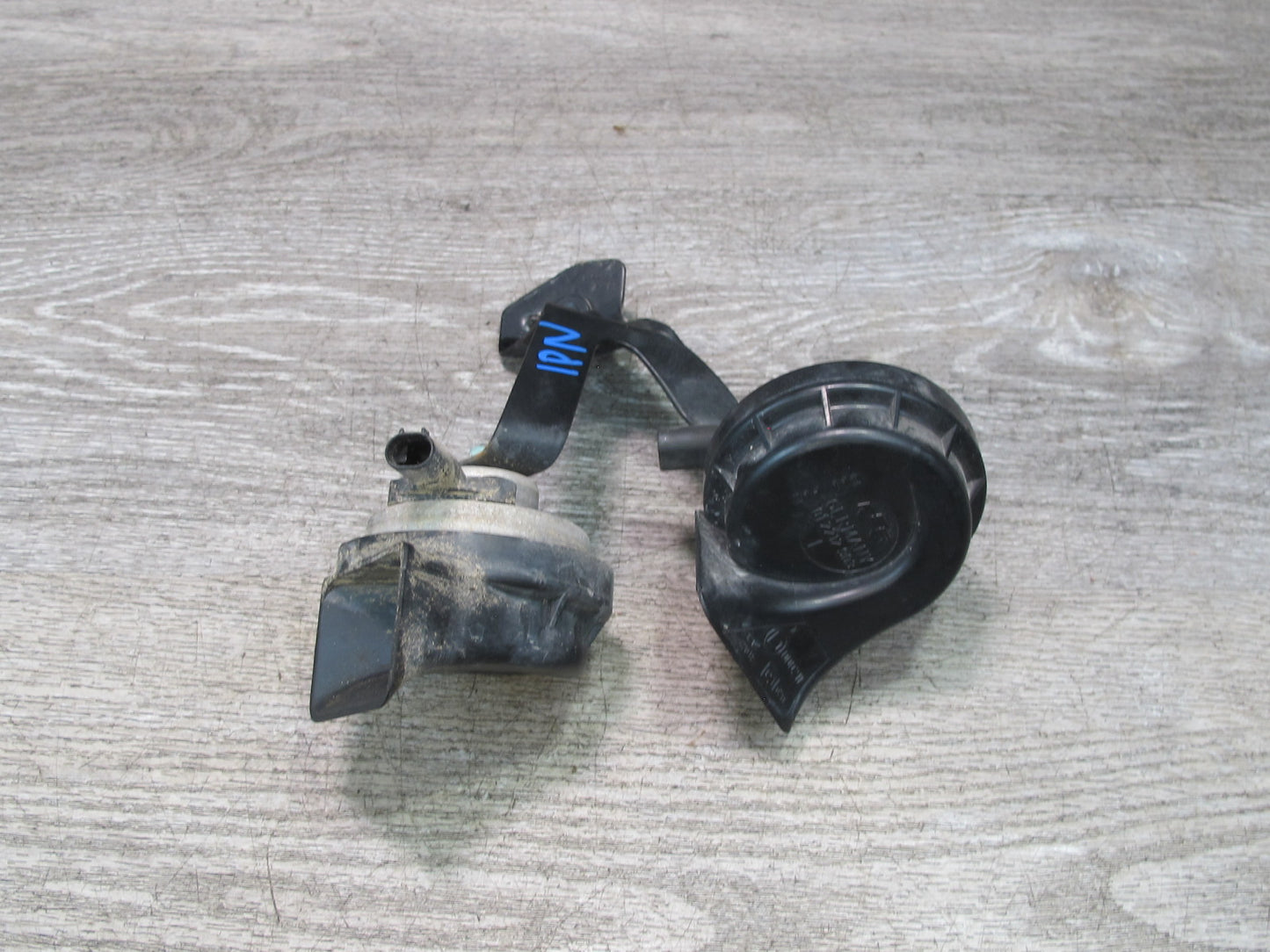 1999-2005 Porsche 911 996 High & Low Tone Note Pitch Horn Signal Bracket Set