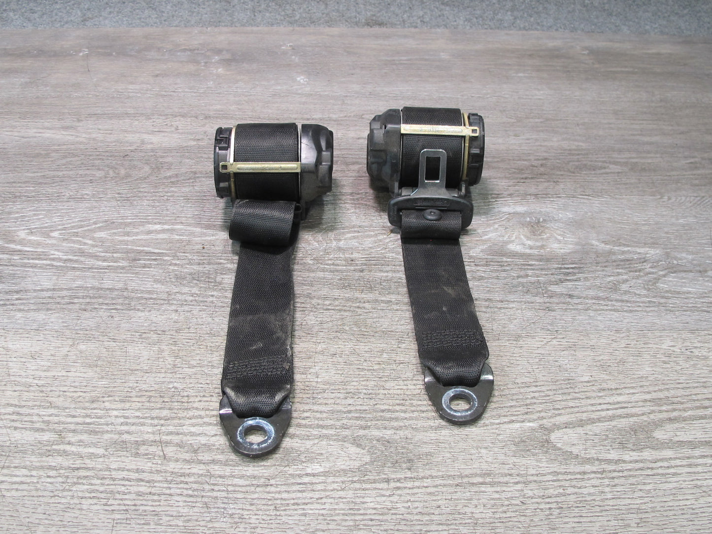 02-05 PORSCHE 911 CARRERA 996 CONVERTIBLE REAR RIGHT & LEFT SIDE SEATBELT RETRACTOR SET OEM