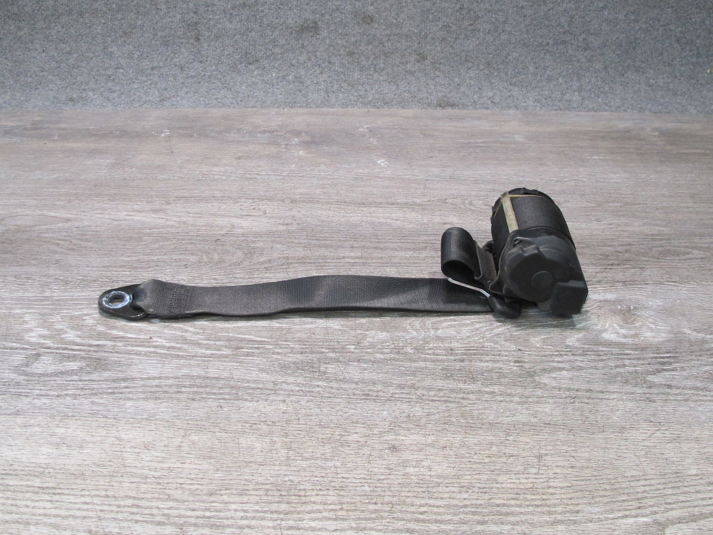 02-05 PORSCHE 911 CARRERA 996 CONVERTIBLE REAR RIGHT & LEFT SIDE SEATBELT RETRACTOR SET OEM