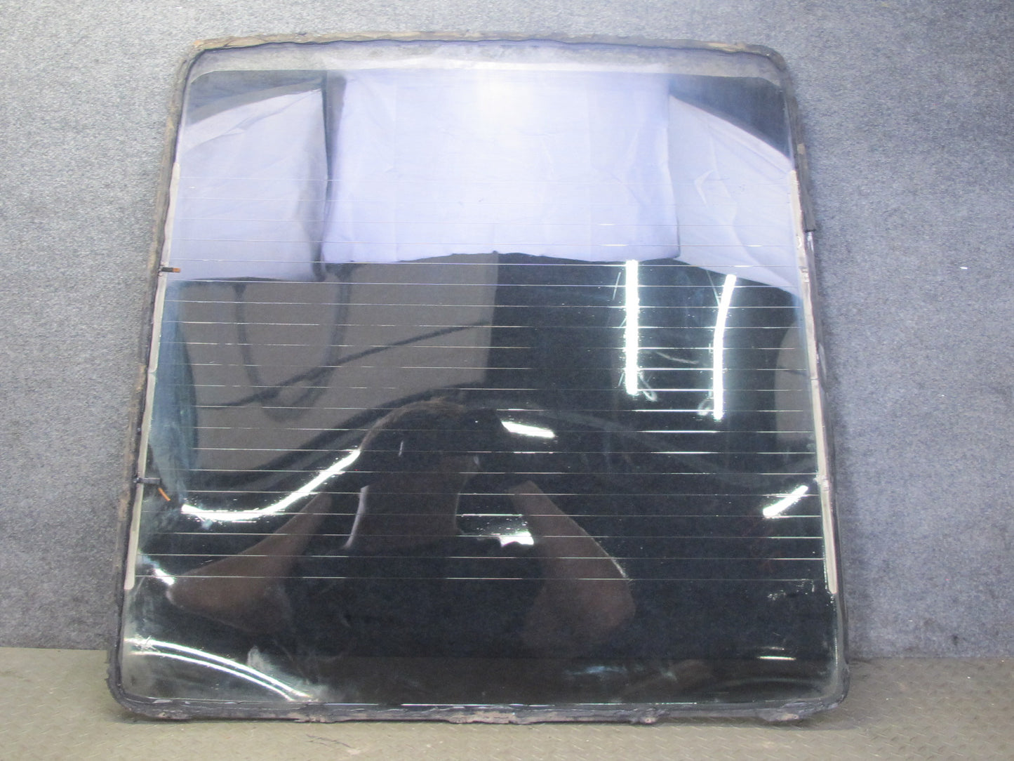 1984-1986 Porsche 928 S Rear Hatch Trunk Lid Liftgate Tailgate Glass Window