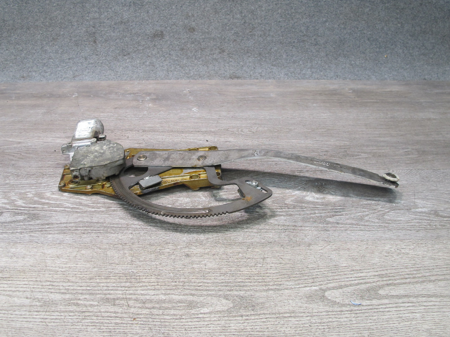 1984-1995 Porsche 928 S Front Left Driver Side Door Window Regulator w Motor