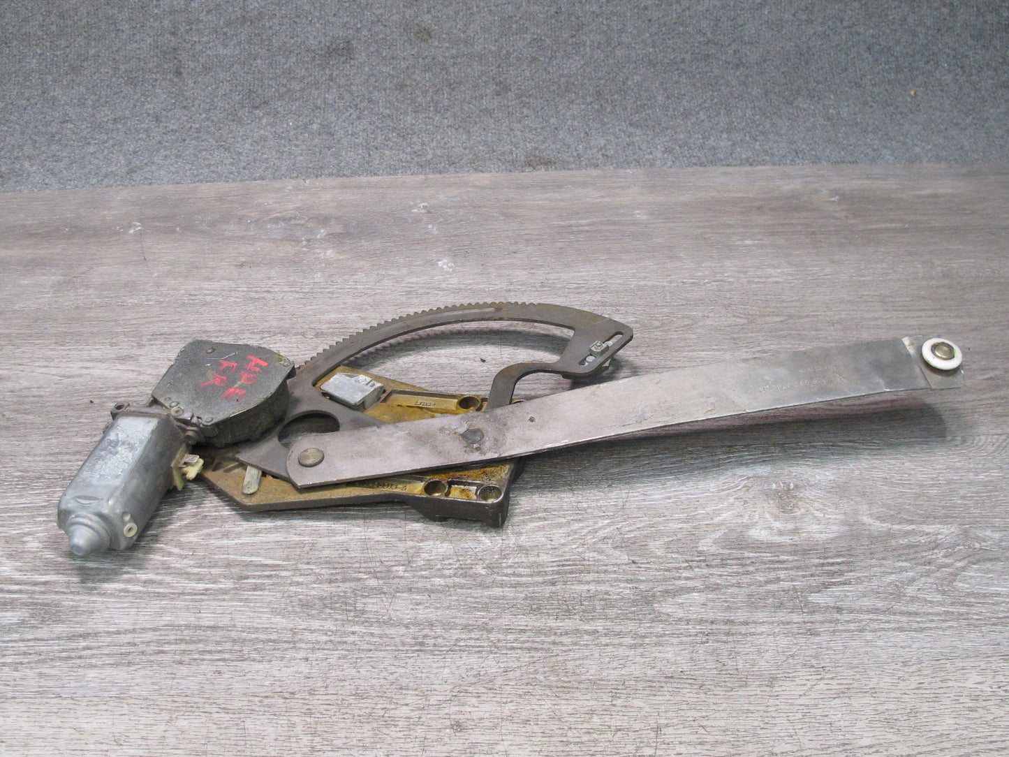 1984-1995 Porsche 928 S Front Right Pass Side Door Window Regulator w Motor
