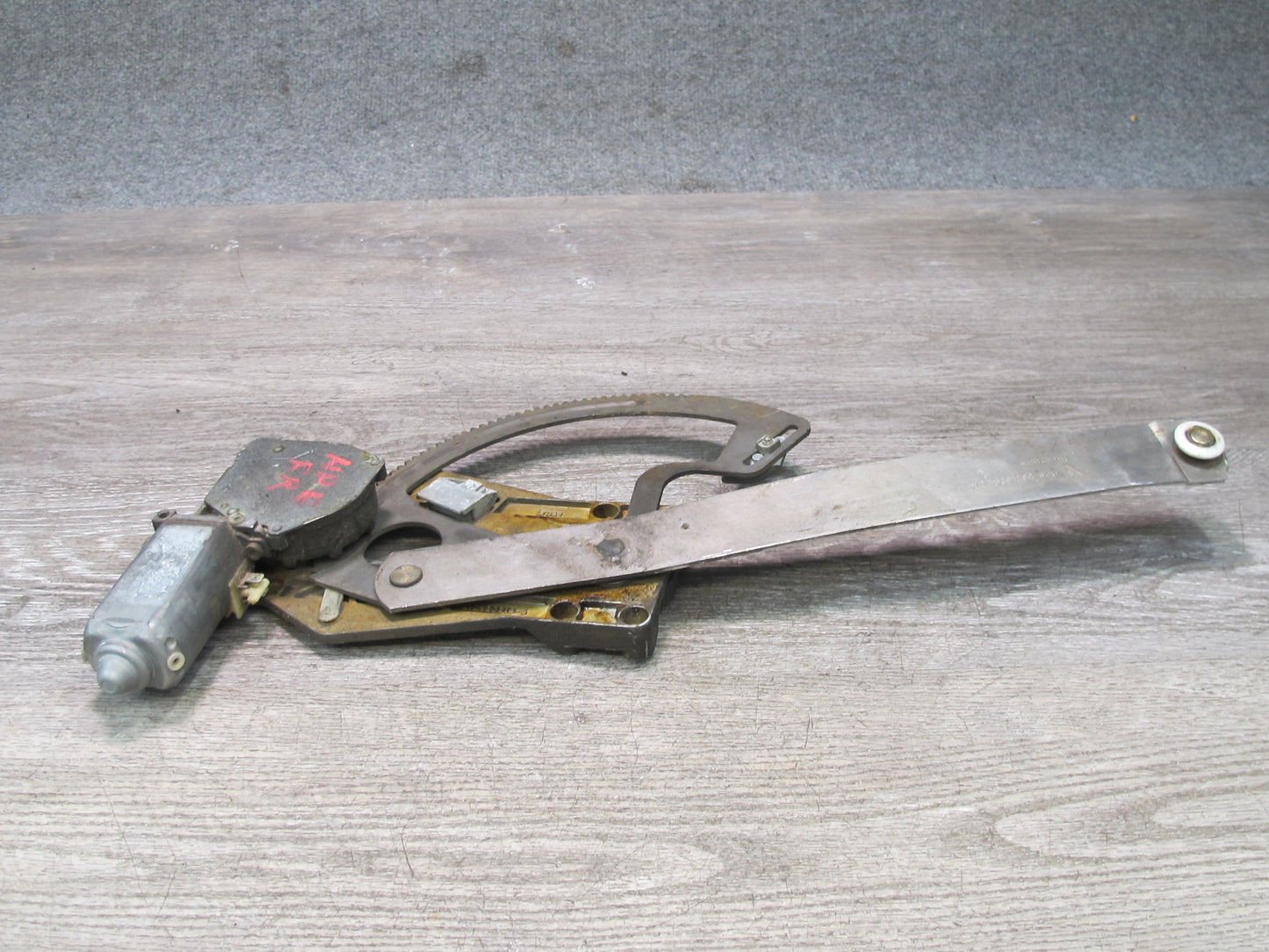 1984-1995 Porsche 928 S Front Right Pass Side Door Window Regulator w Motor