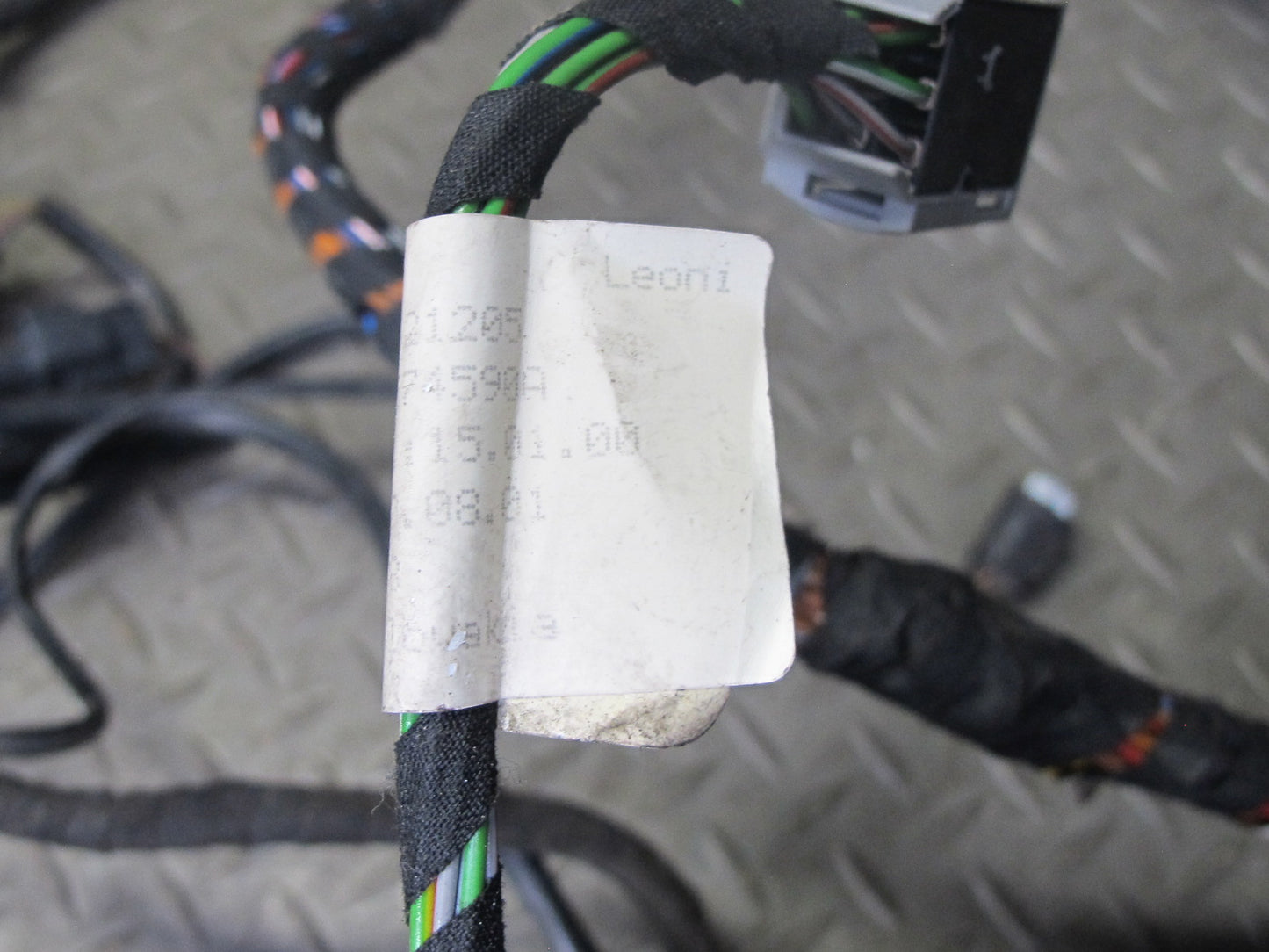 2002 Porsche 911 996 3.6L M96.03 M/T Engine Motor Wire Harness w Fuse Box