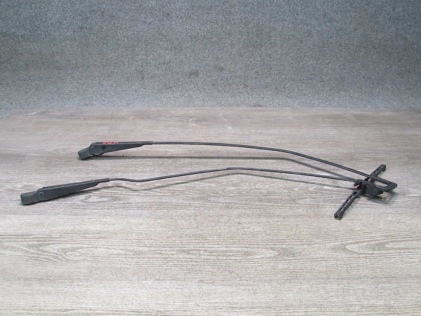 1983-1986 Porsche 928 S Set of 2 Rear Hatch Tailgate Trunk Wiper Arm
