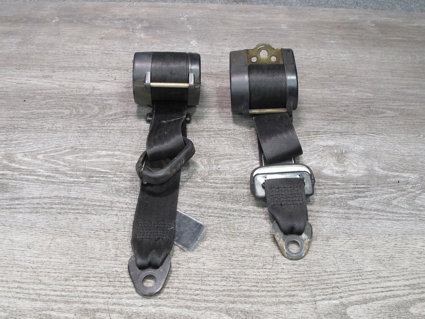 83-86 PORSCHE 928 S FRONT LEFT & RIGHT SIDE SEATBELT RETRACTOR SET OEM
