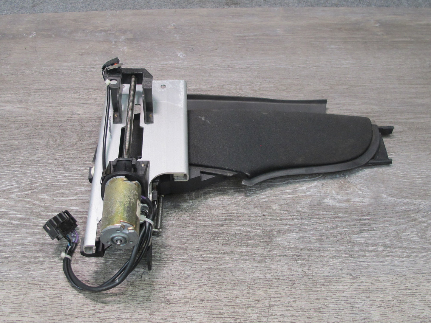 1999-2005 Porsche 911 996 Convertible TOP Roof Lateral Flap Motor Set