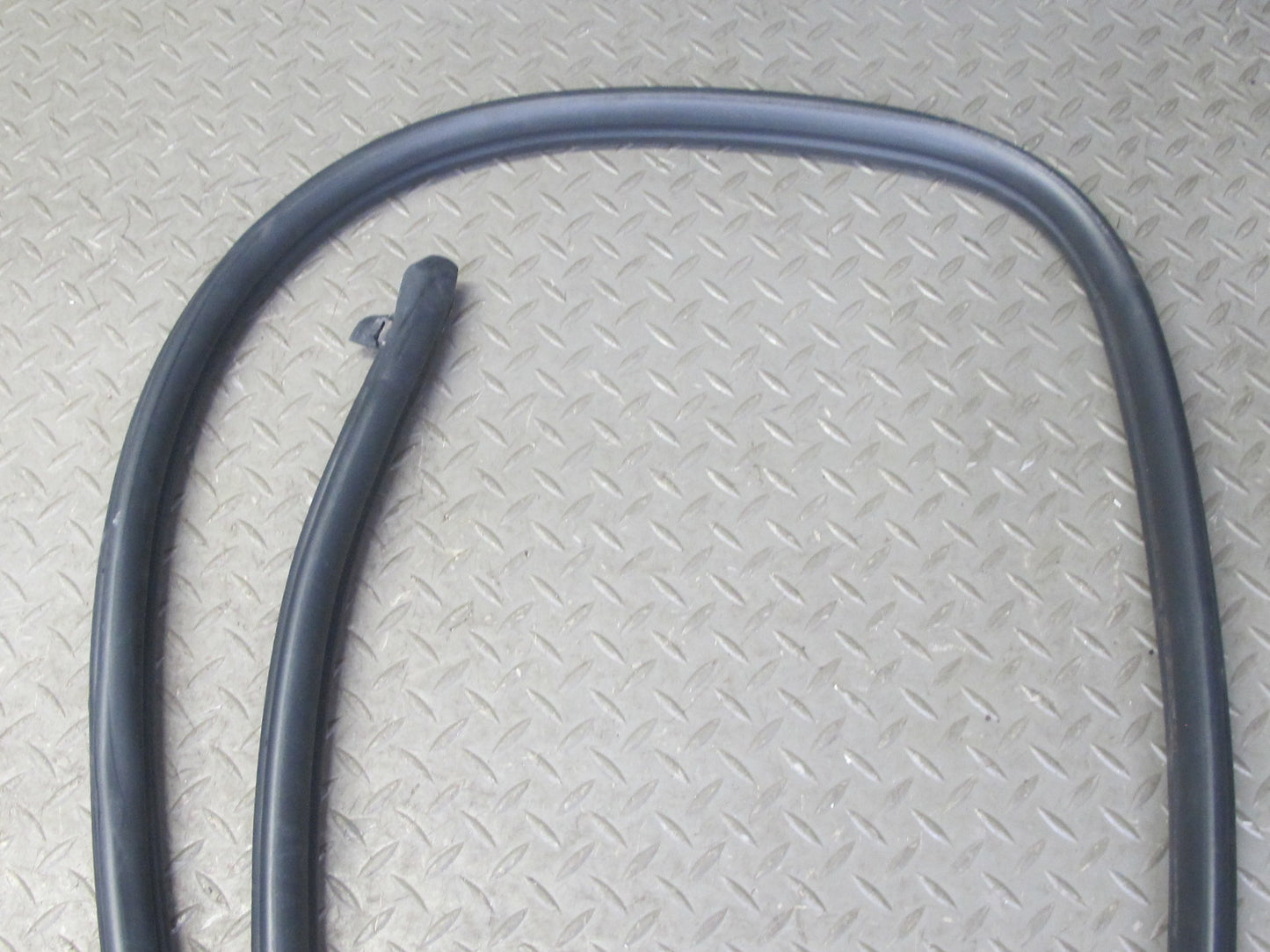 1999-2005 Porsche 911 996 Convertible Door Weatherstrip Rubber Seal Set of 2