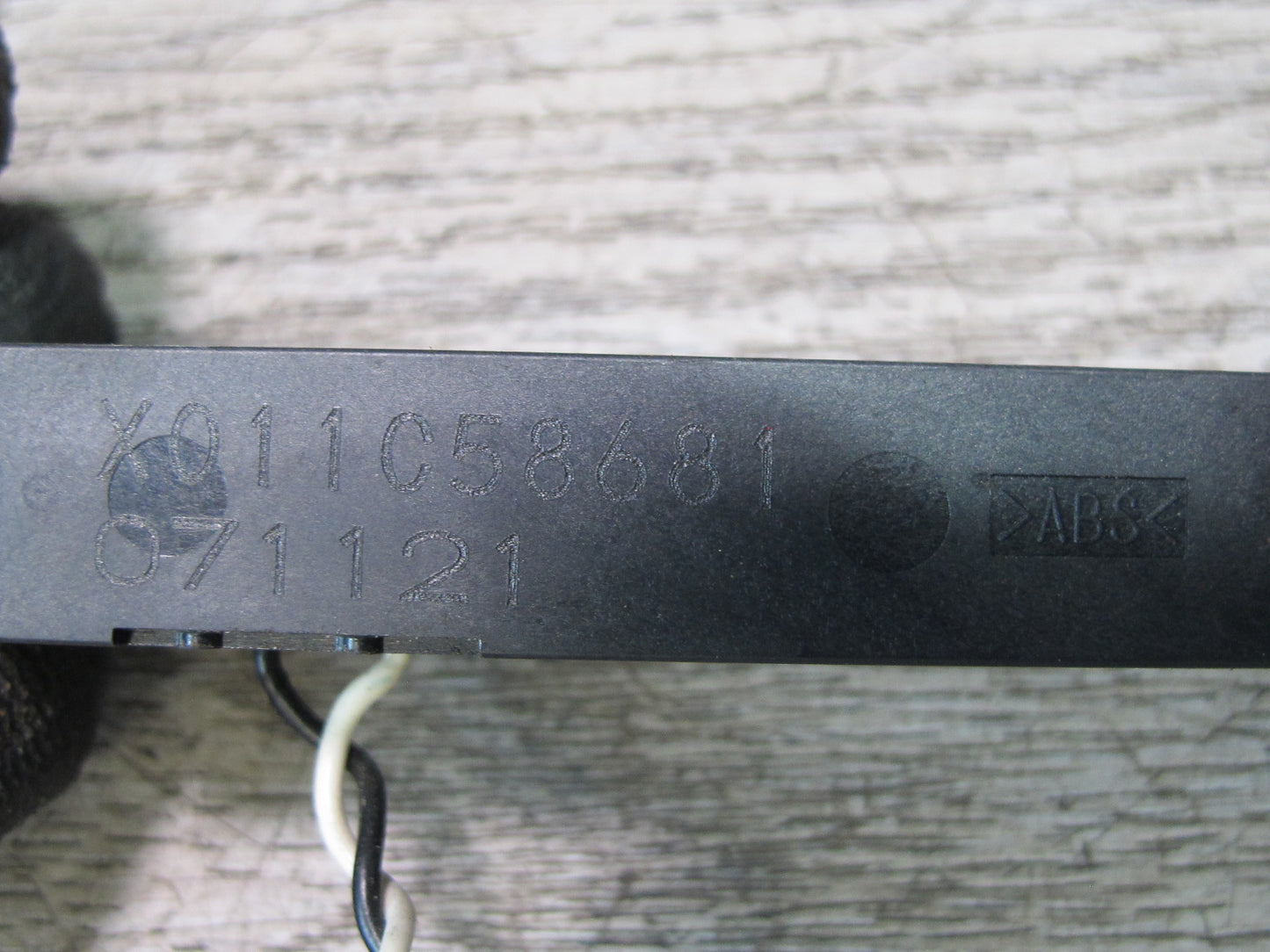 04-11 Mazda RX8 Front Left or Right Door Keyless Antenna FE90676N1B OEM