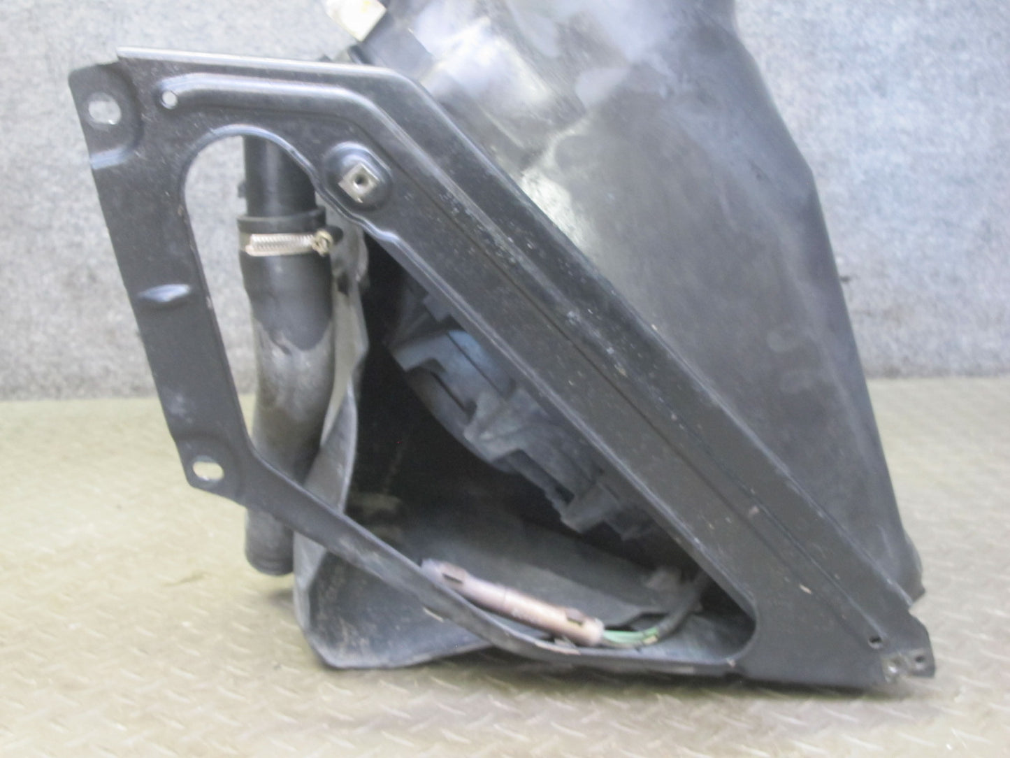 2002-2005 Porsche 911 996 3.6L Engine Left Cooling Radiator A/C Condenser Shroud