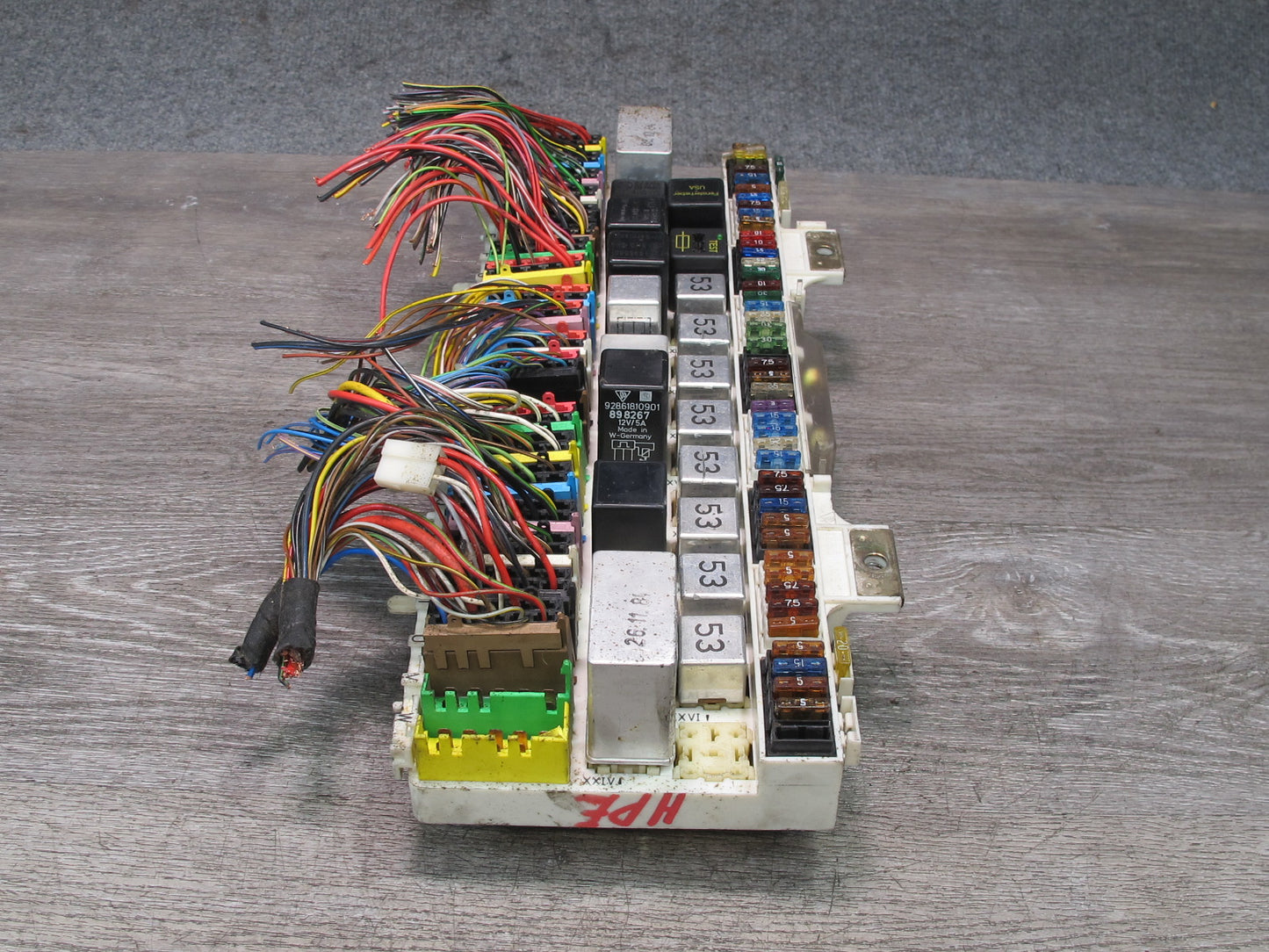 1985 Porsche 928 S Fuse Relay Box Module Unit Mounting Panel
