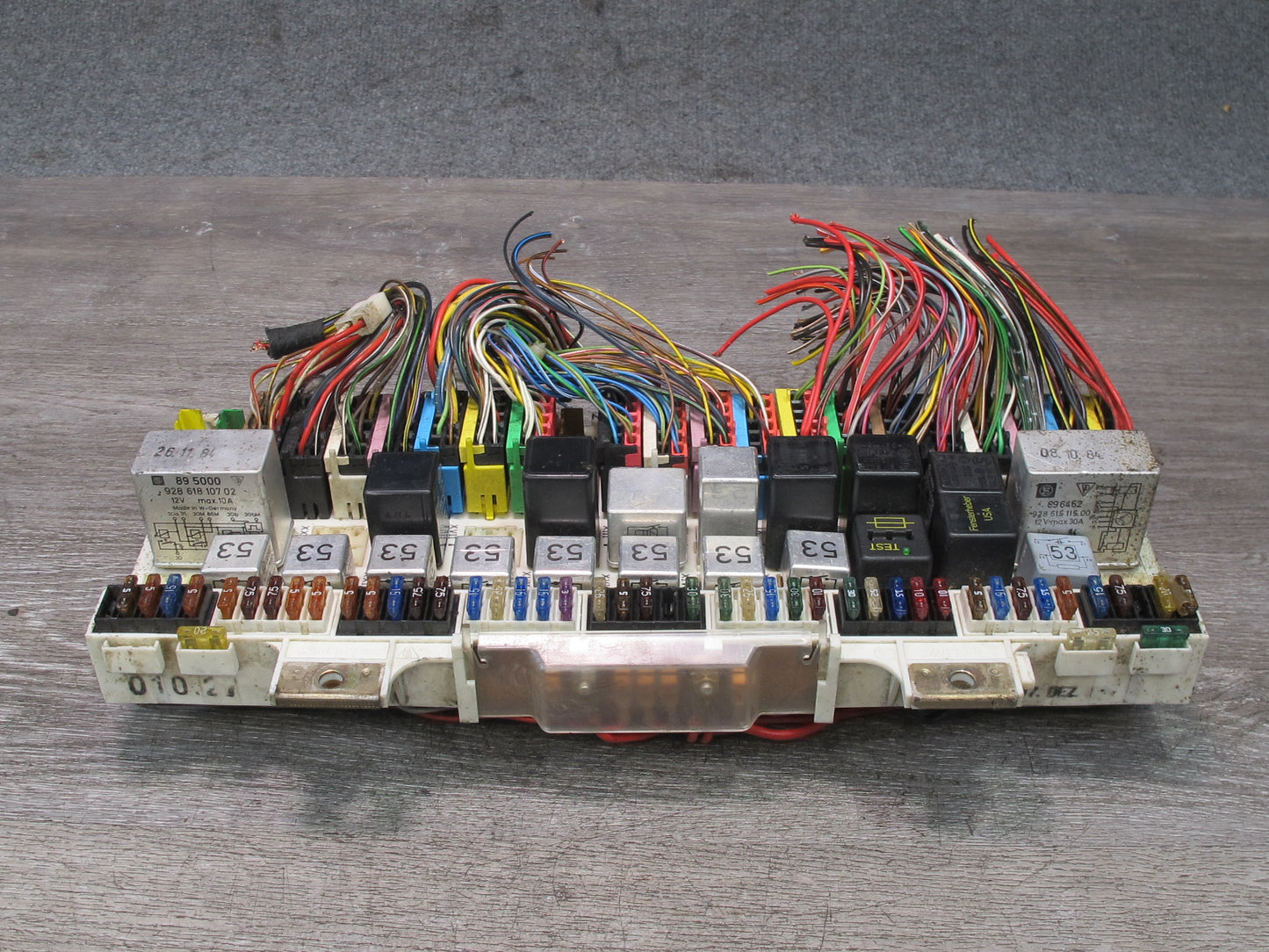 1985 Porsche 928 S Fuse Relay Box Module Unit Mounting Panel