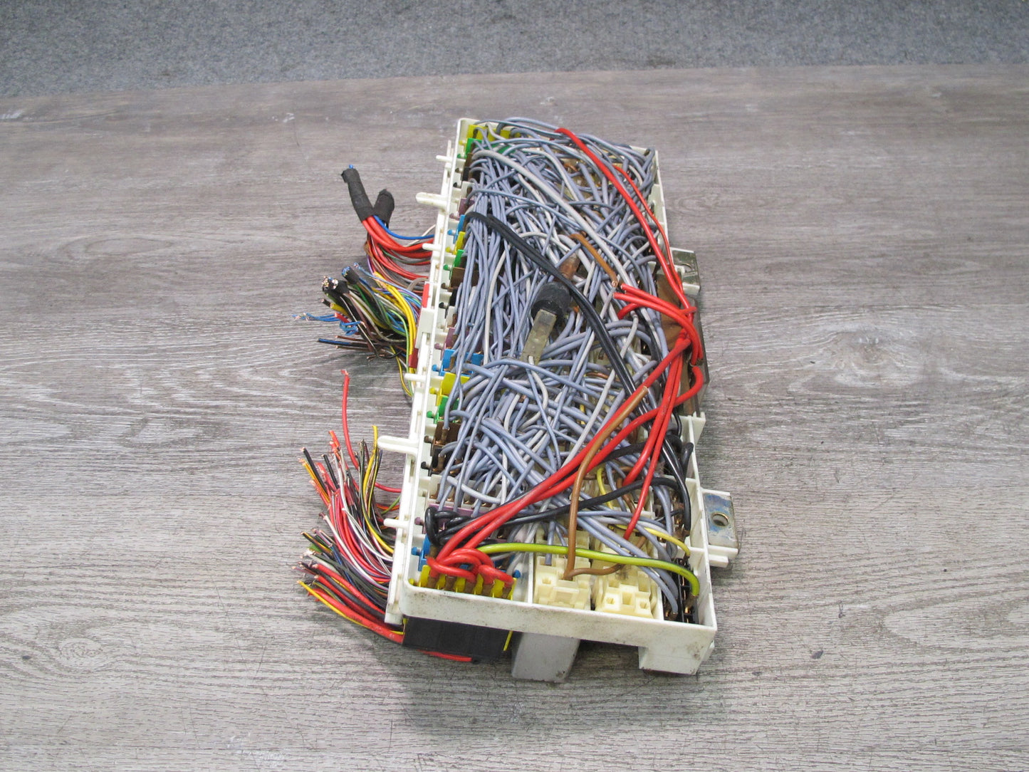 1985 Porsche 928 S Fuse Relay Box Module Unit Mounting Panel