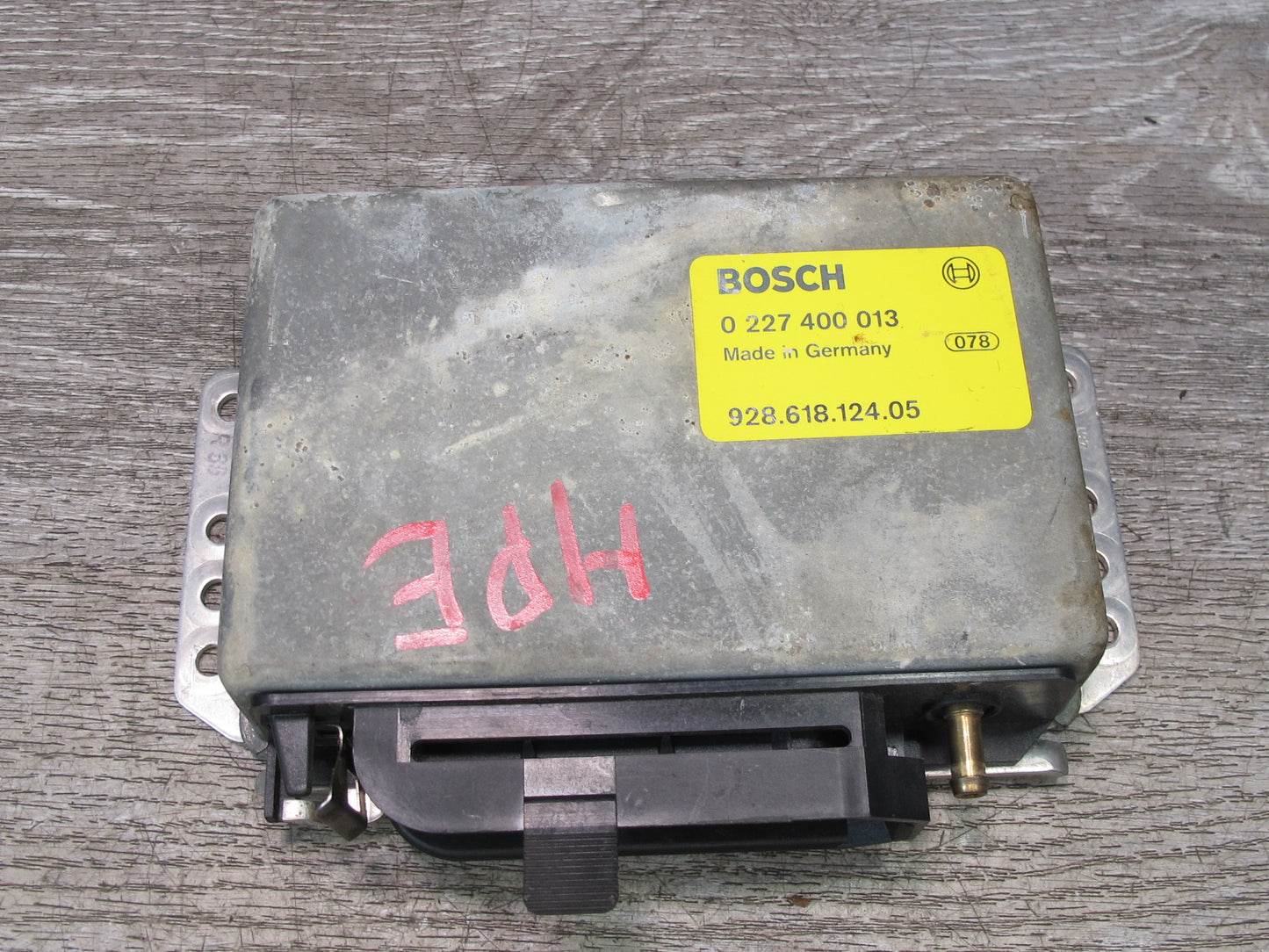 1985-1986 Porsche 928 S Ignition Control Module Unit Computer 92861812405