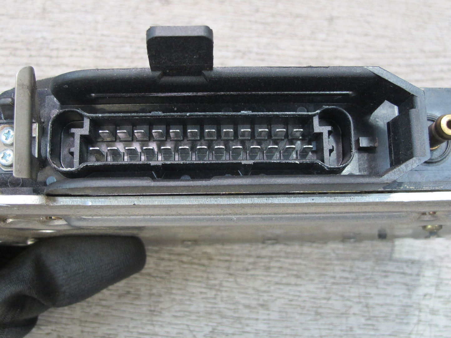 1985-1986 Porsche 928 S Ignition Control Module Unit Computer 92861812405