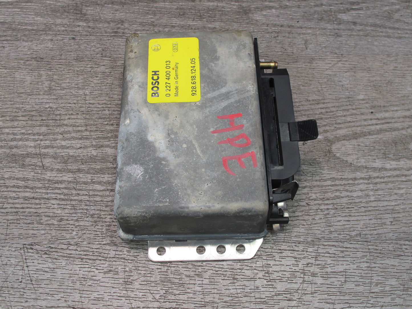 1985-1986 Porsche 928 S Ignition Control Module Unit Computer 92861812405