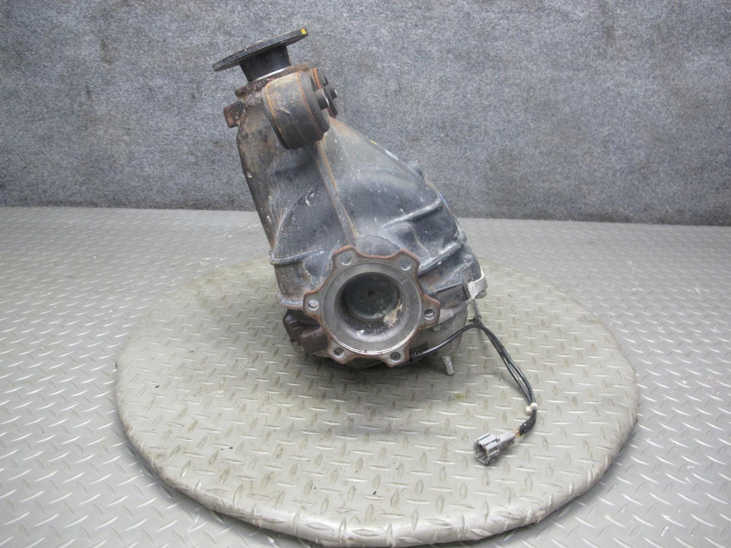 04-09 Nissan Z33 350Z Conv A/T Rear Differential Carrier LSD 3.36 Ratio 51K OEM