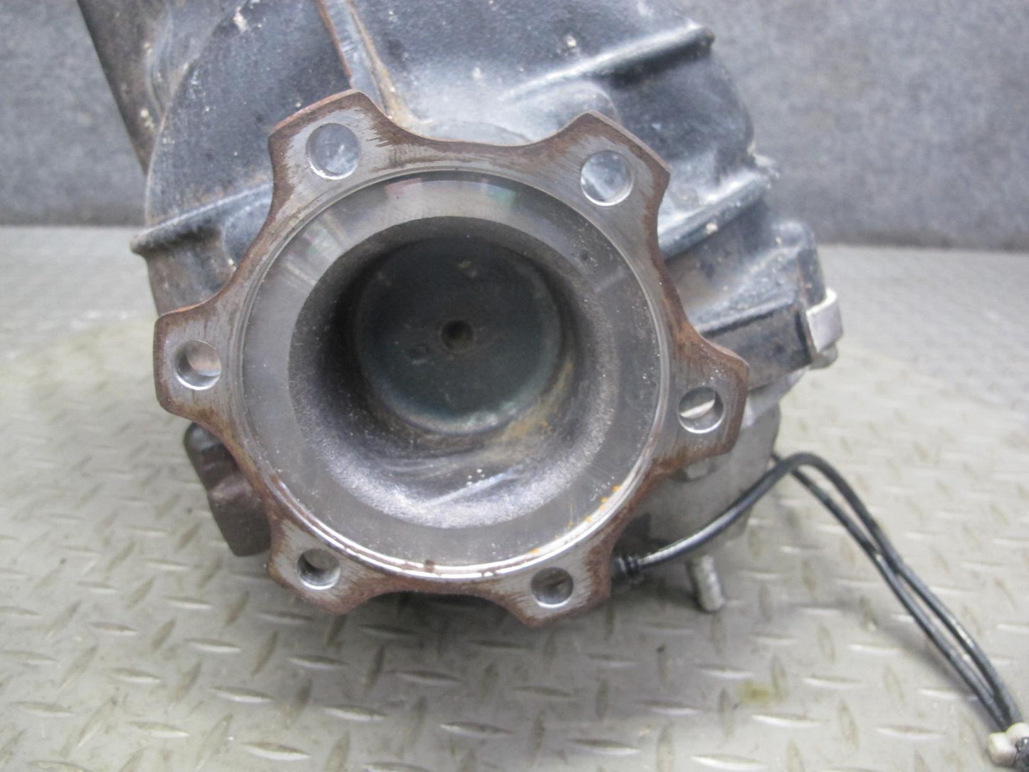 04-09 Nissan Z33 350Z Conv A/T Rear Differential Carrier LSD 3.36 Ratio 51K OEM