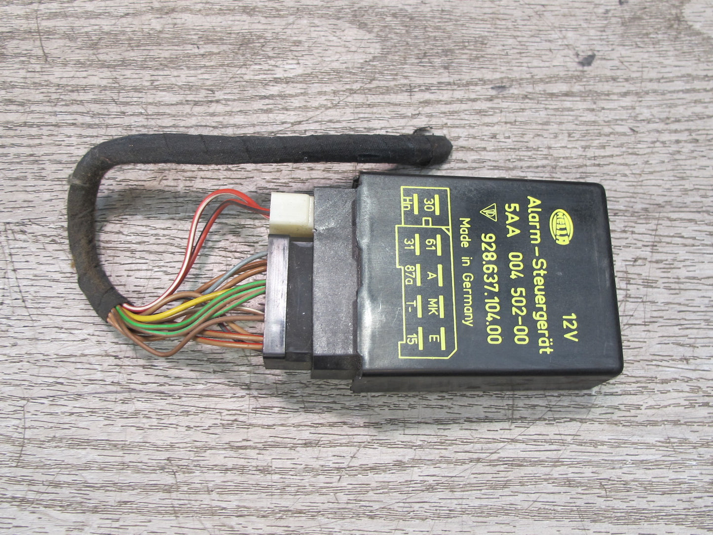 1984-1991 Porsche 928 S Anti Theft Alarm Control Relay Module 92863710400