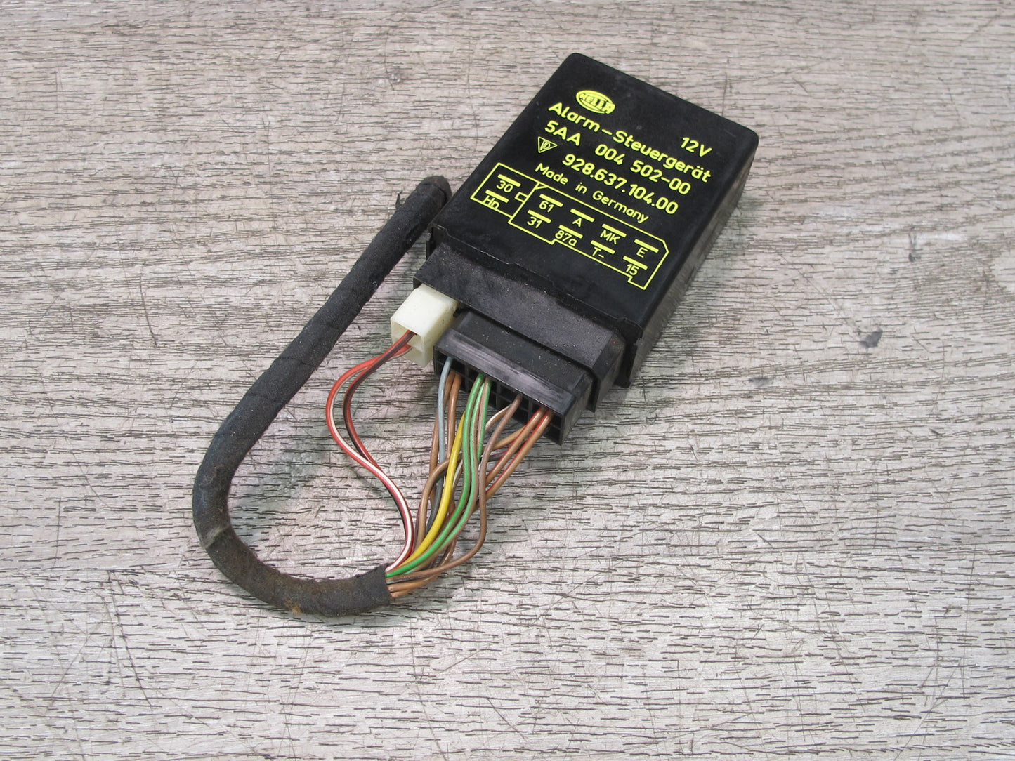 1984-1991 Porsche 928 S Anti Theft Alarm Control Relay Module 92863710400