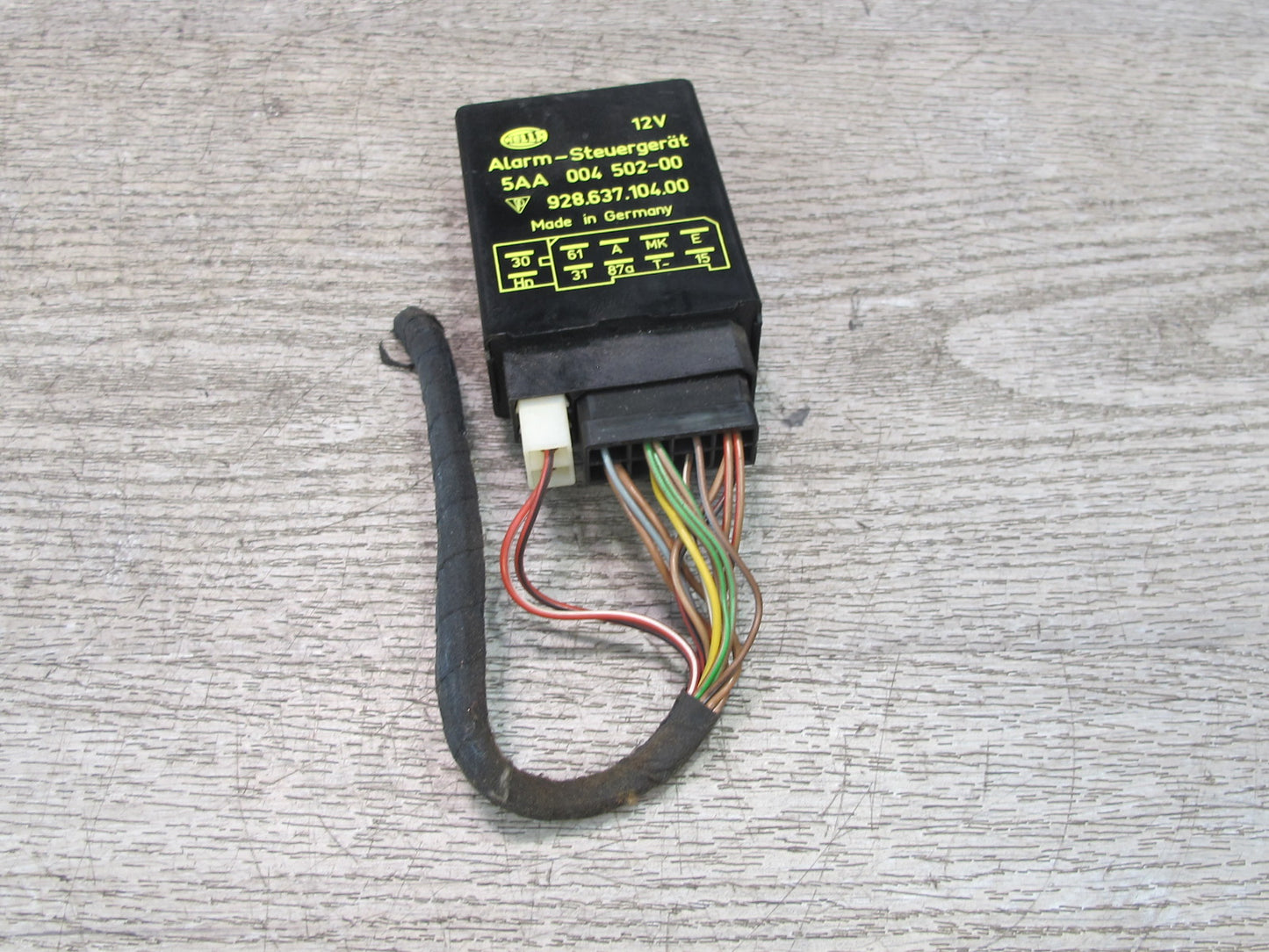 1984-1991 Porsche 928 S Anti Theft Alarm Control Relay Module 92863710400