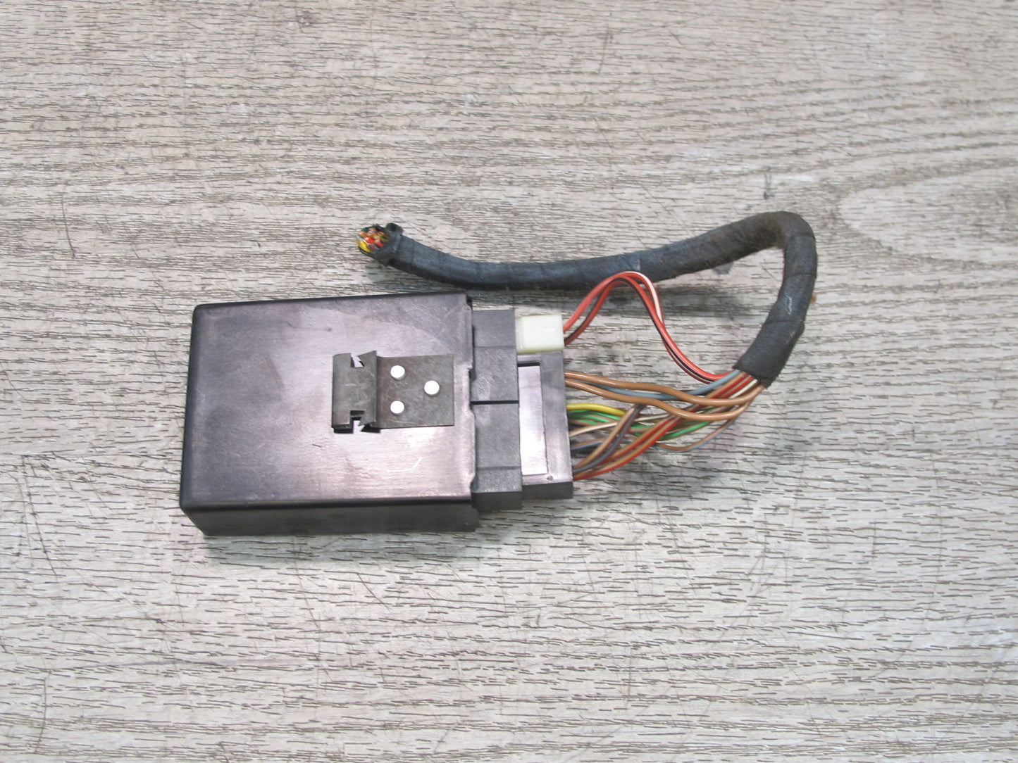 1984-1991 Porsche 928 S Anti Theft Alarm Control Relay Module 92863710400