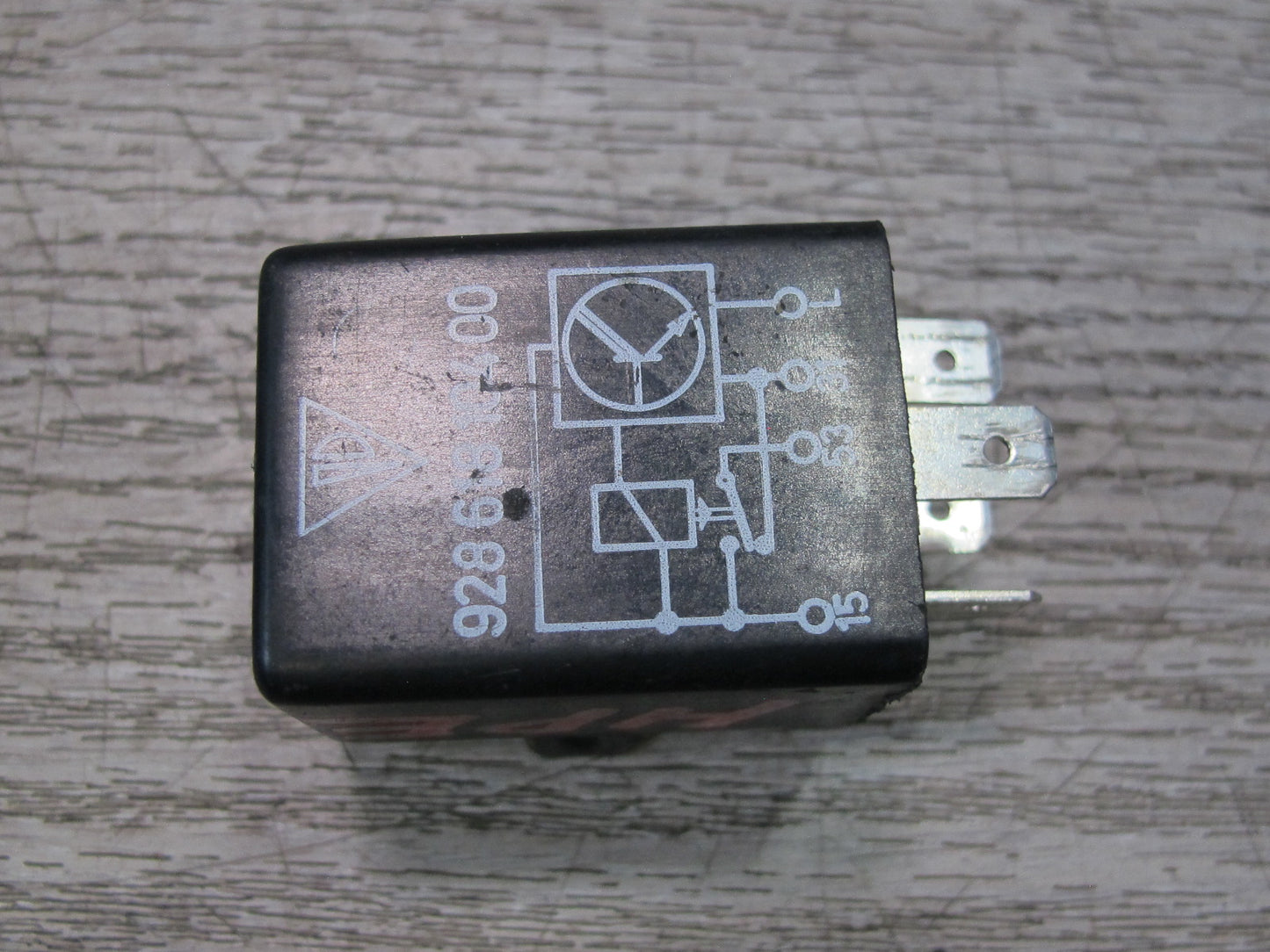 1984-1995 Porsche 928 S Rear Window Wiper Relay Unit 92861810400