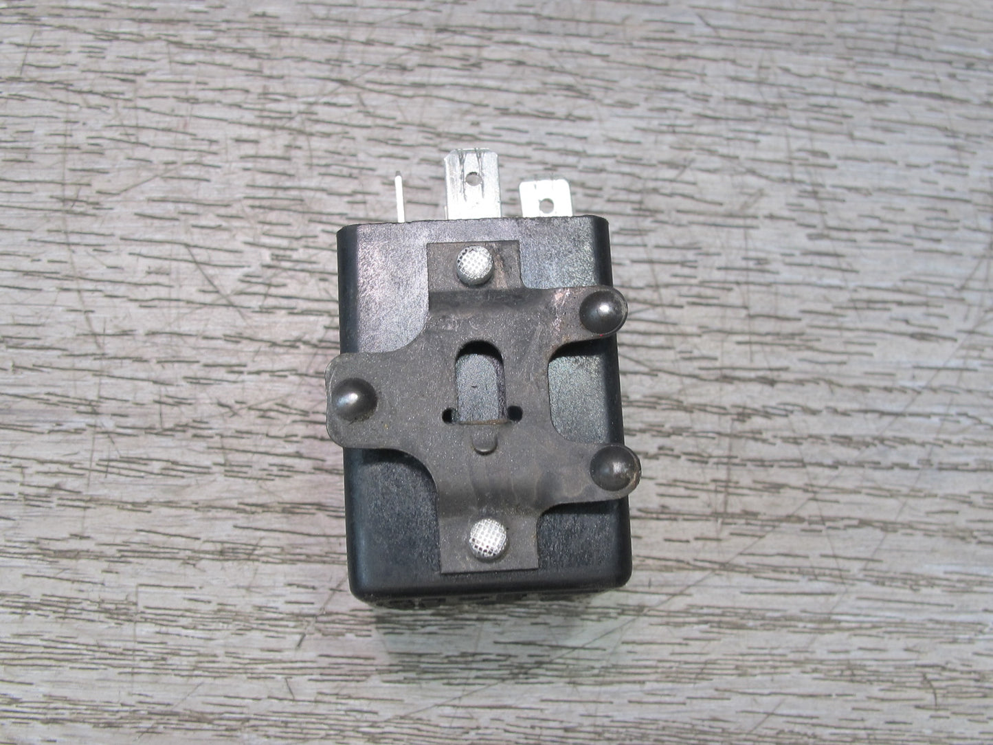 1984-1995 Porsche 928 S Rear Window Wiper Relay Unit 92861810400