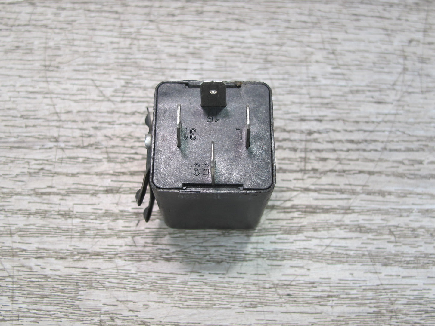 1984-1995 Porsche 928 S Rear Window Wiper Relay Unit 92861810400