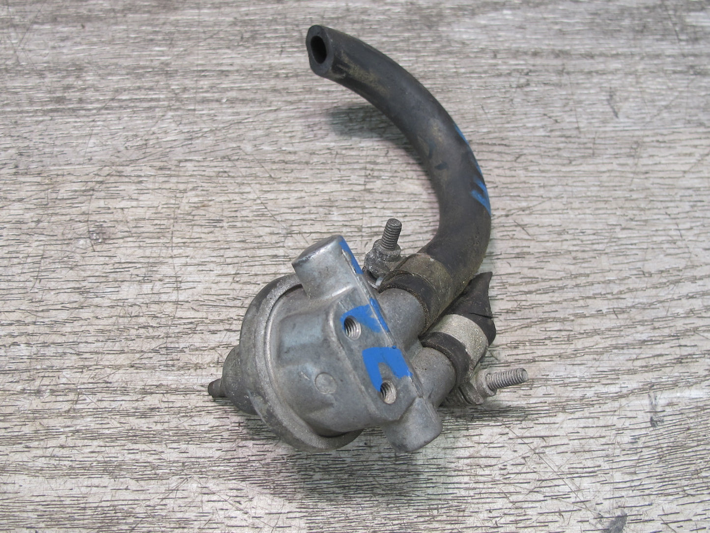 1984-1991 Porsche 928 S Fuel Gas Tank Breather Valve W/ Hose